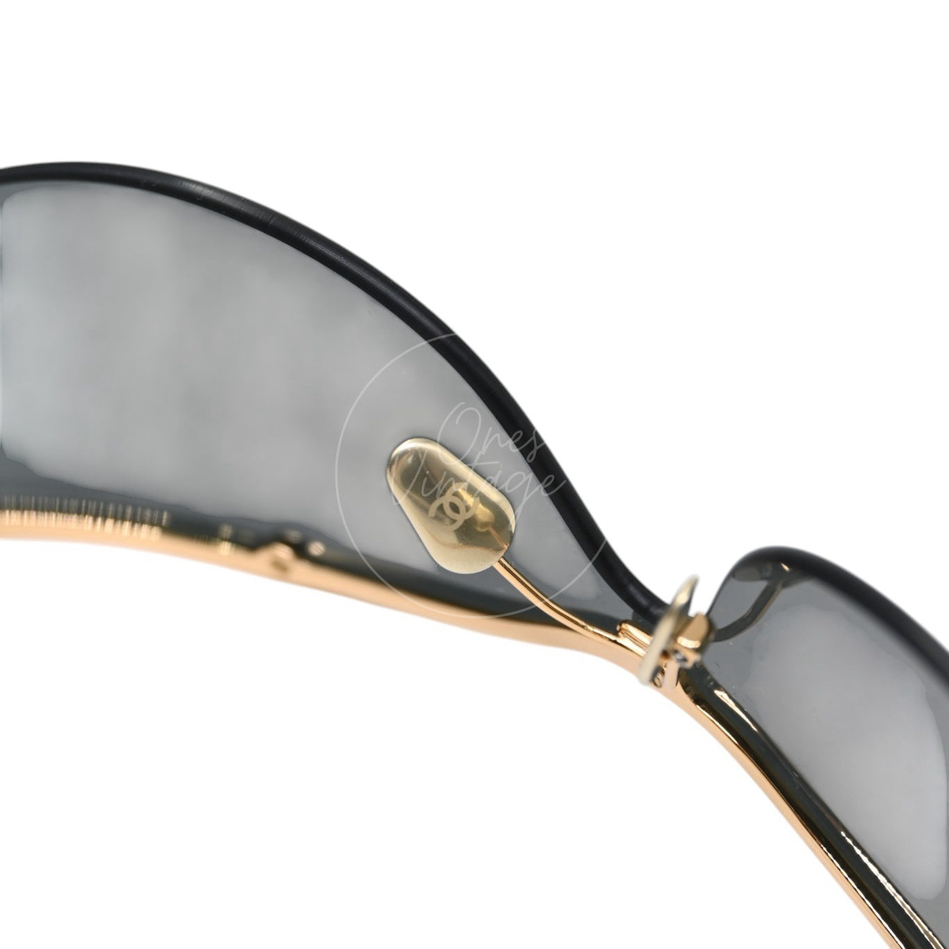 Chanel Black Sunglasses 26M Gold-Tone Metal Frame