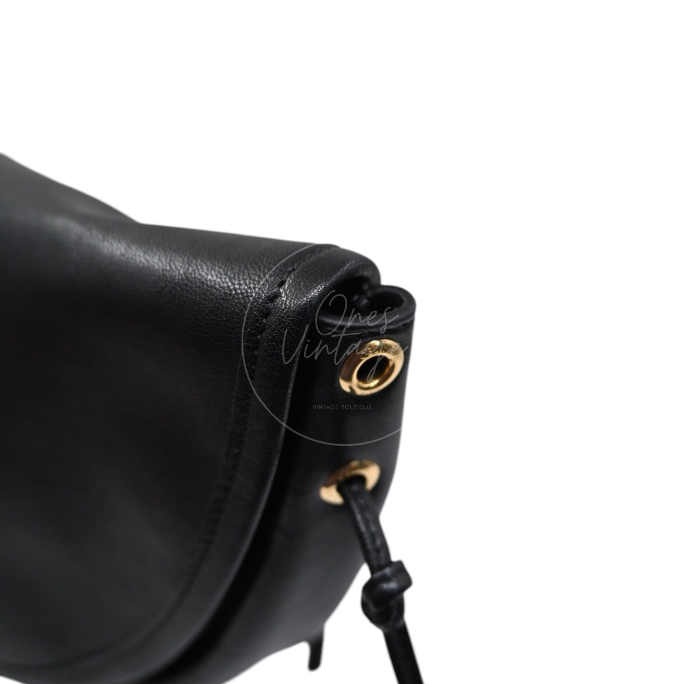 [Pre-owned] Celine Halfmoon Soft Triomphe Bag In Supple Shiny Lambskin
