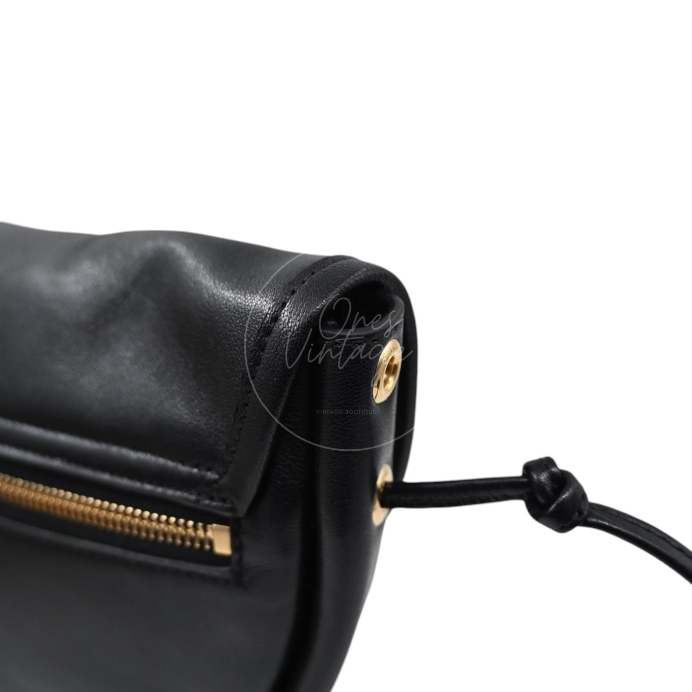 [Pre-owned] Celine Halfmoon Soft Triomphe Bag In Supple Shiny Lambskin