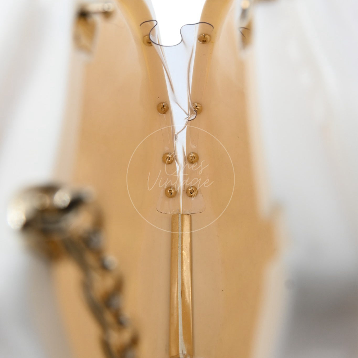 Chanel Plexiglass Evening On The Beach Shell GHW Cream White