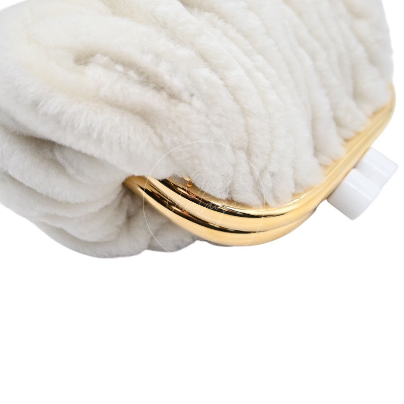 [Pre-owned] Miu Miu Belle White Shearling Bag