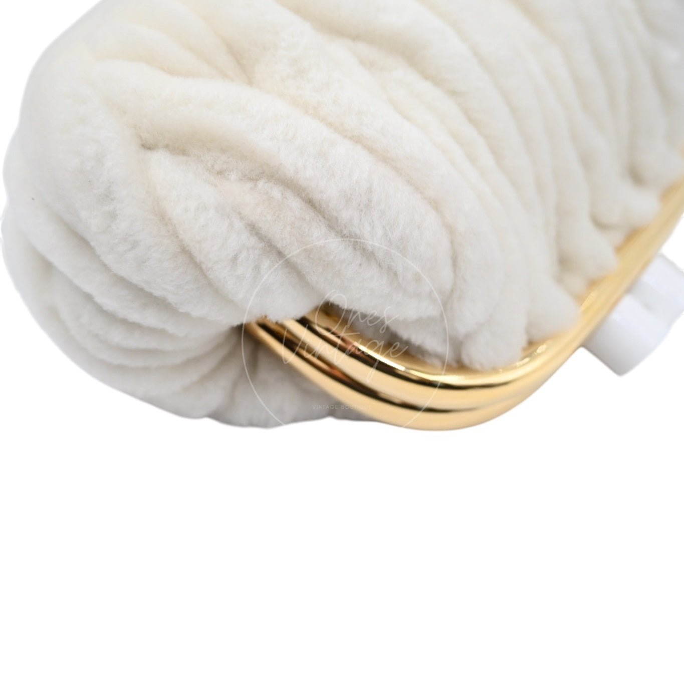 [Pre-owned] Miu Miu Belle White Shearling Bag