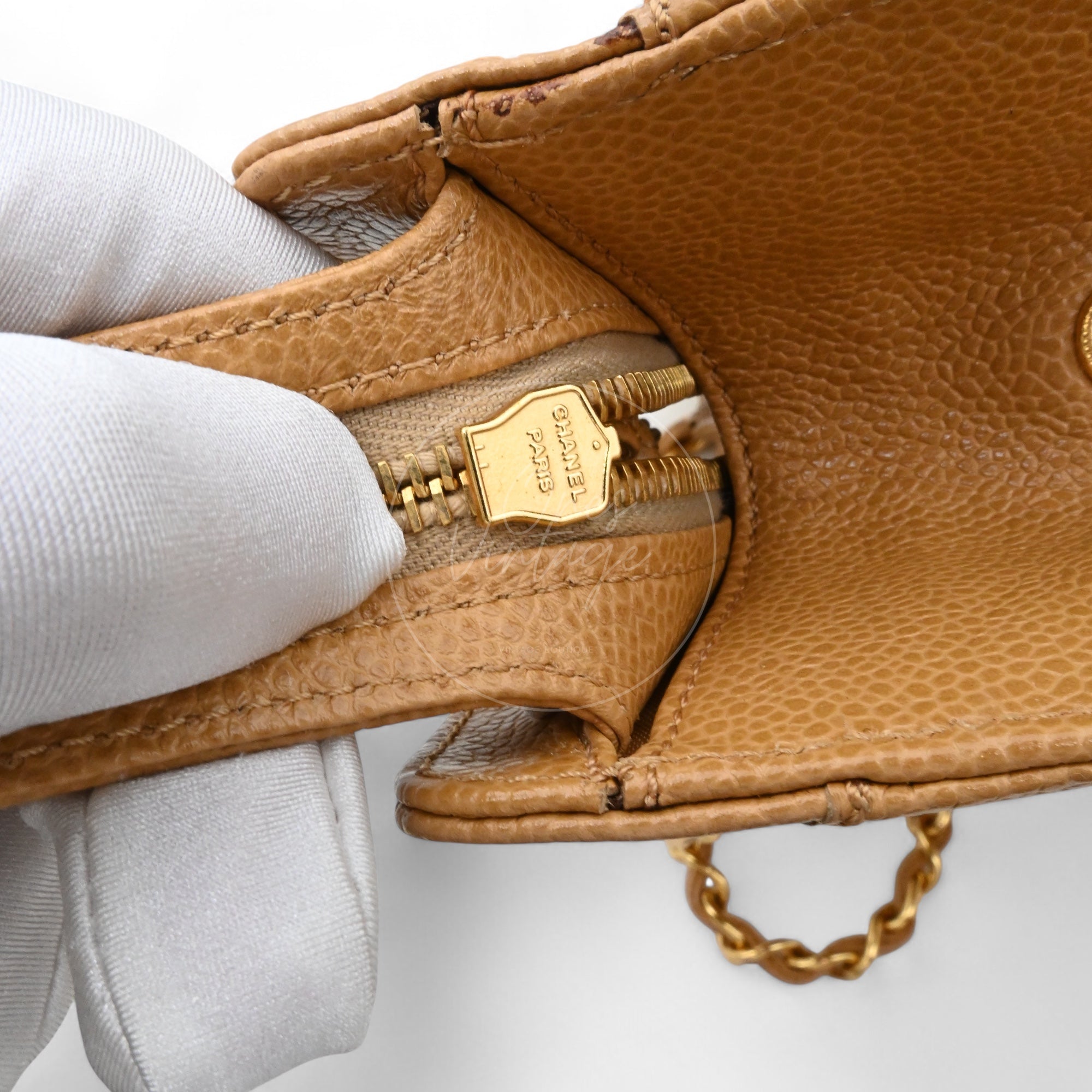 [Pre-owned] Chanel Beige Caviar Tote Bag