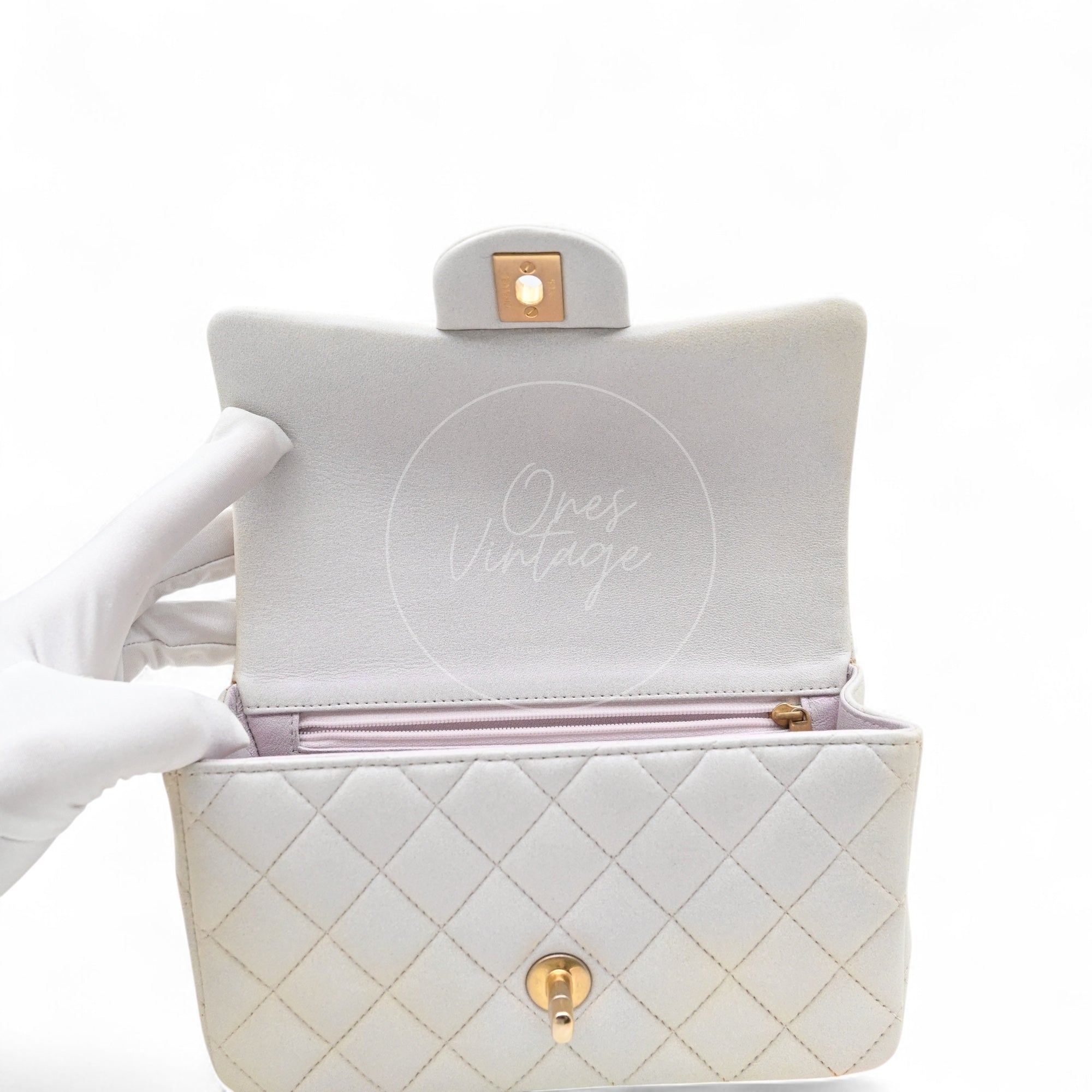[Pre-owned] Chanel Rectangualr Mini with Handle White