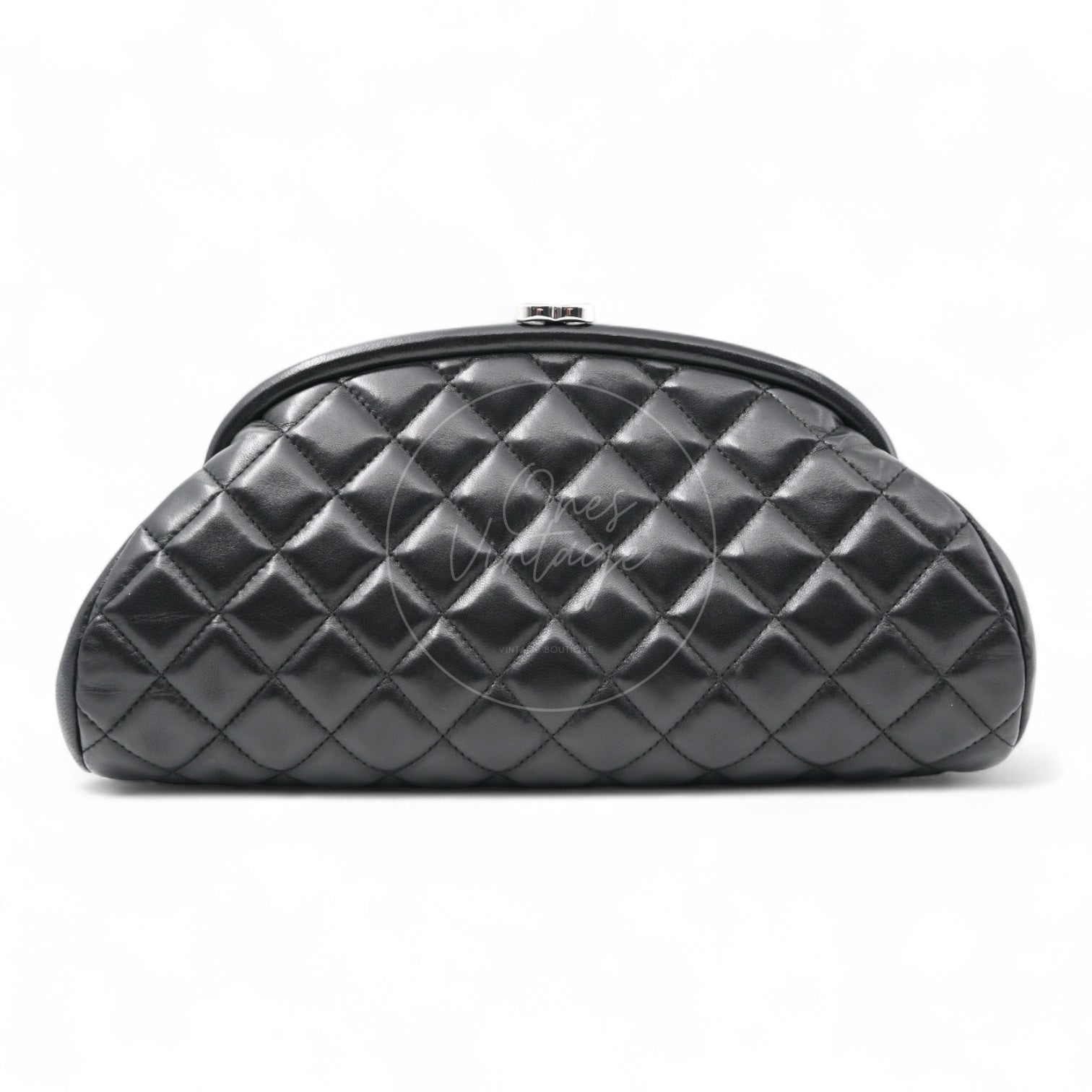 [Pre-owned] Chanel Quilted Timeless Kisslock Clutch Black Lambskin Bag