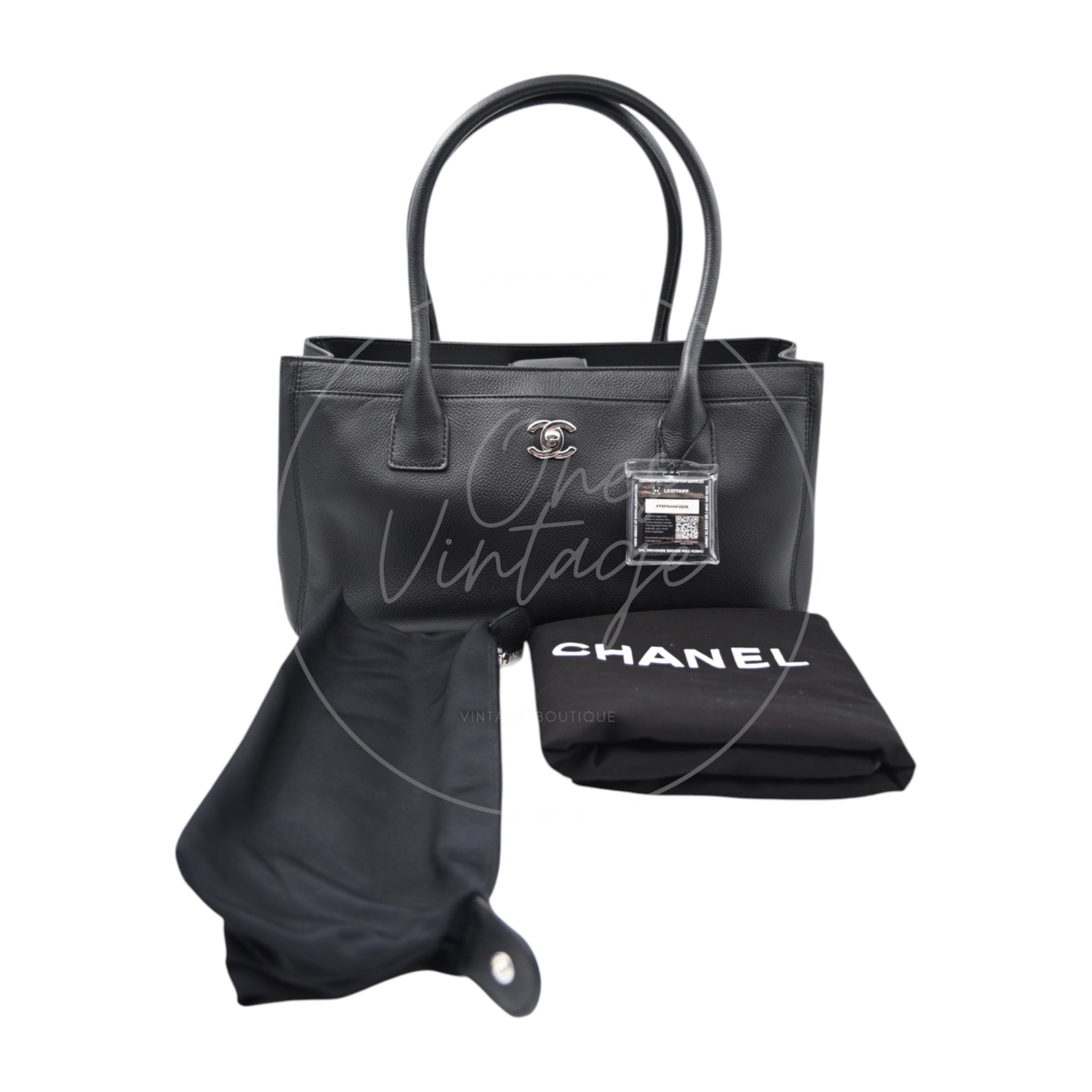 [Pre-Owned] Chanel Cerf Small Black Calfskin Tote Series 18