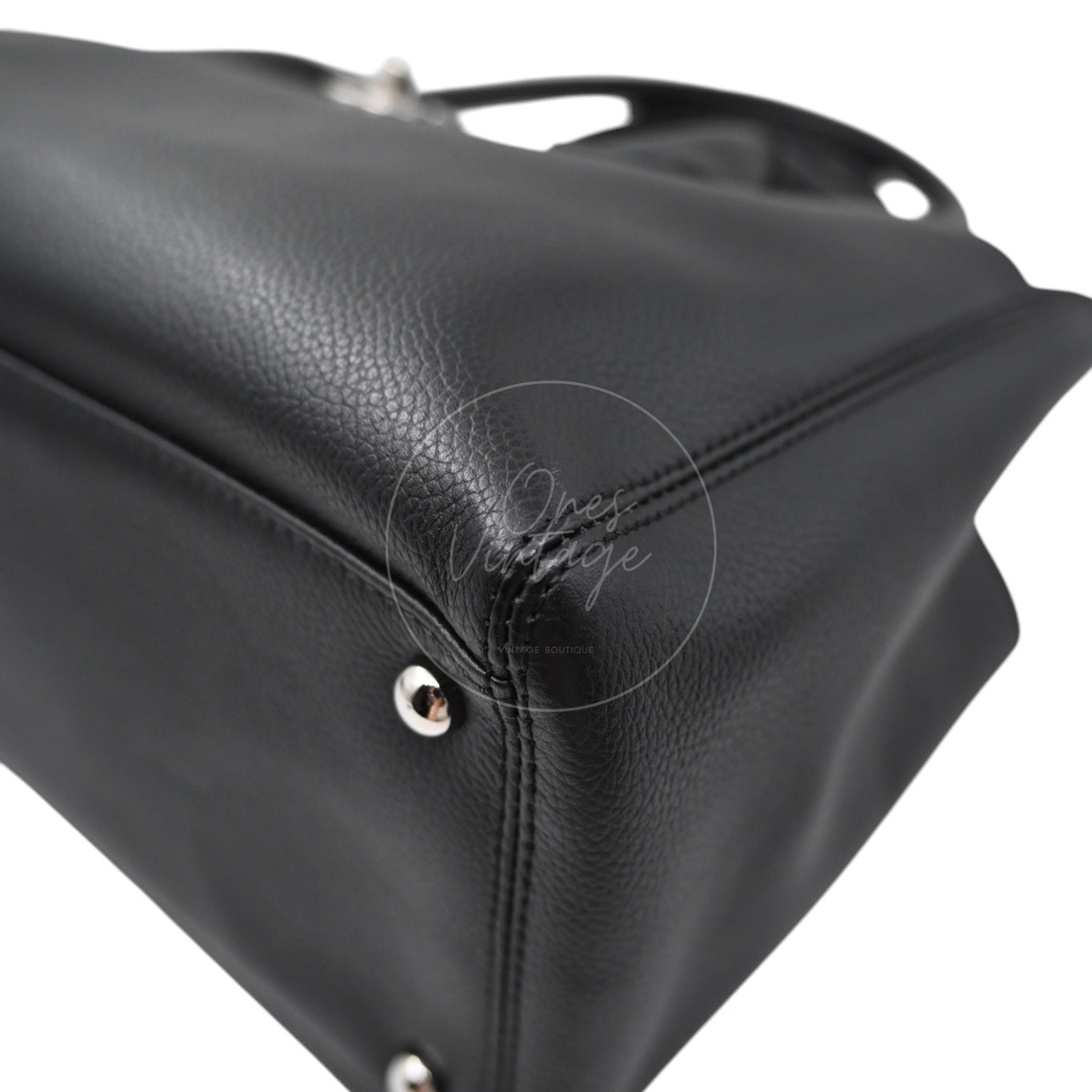 [Pre-Owned] Chanel Cerf Small Black Calfskin Tote Series 18