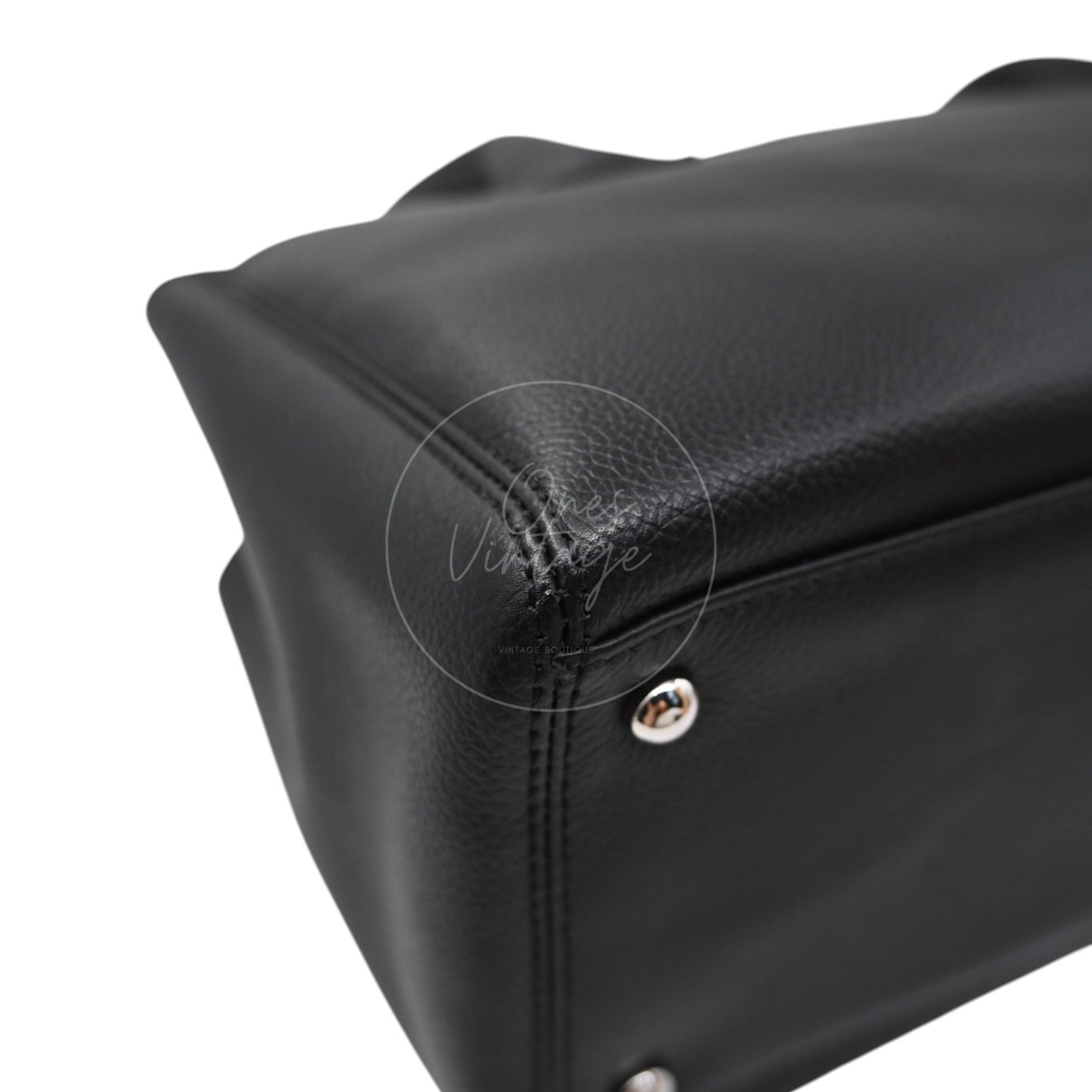 [Pre-Owned] Chanel Cerf Small Black Calfskin Tote Series 18