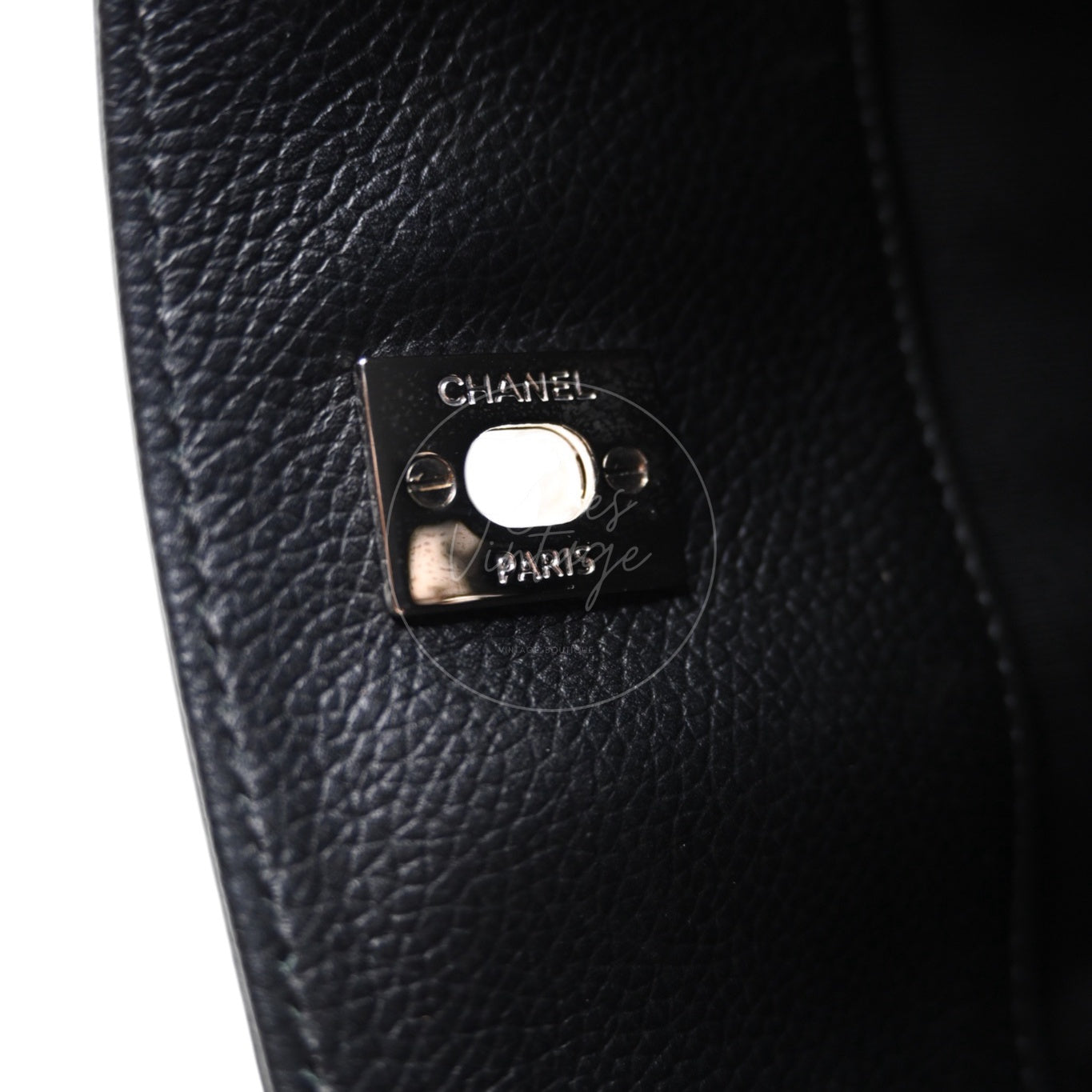 [Pre-Owned] Chanel Cerf Small Black Calfskin Tote Series 18