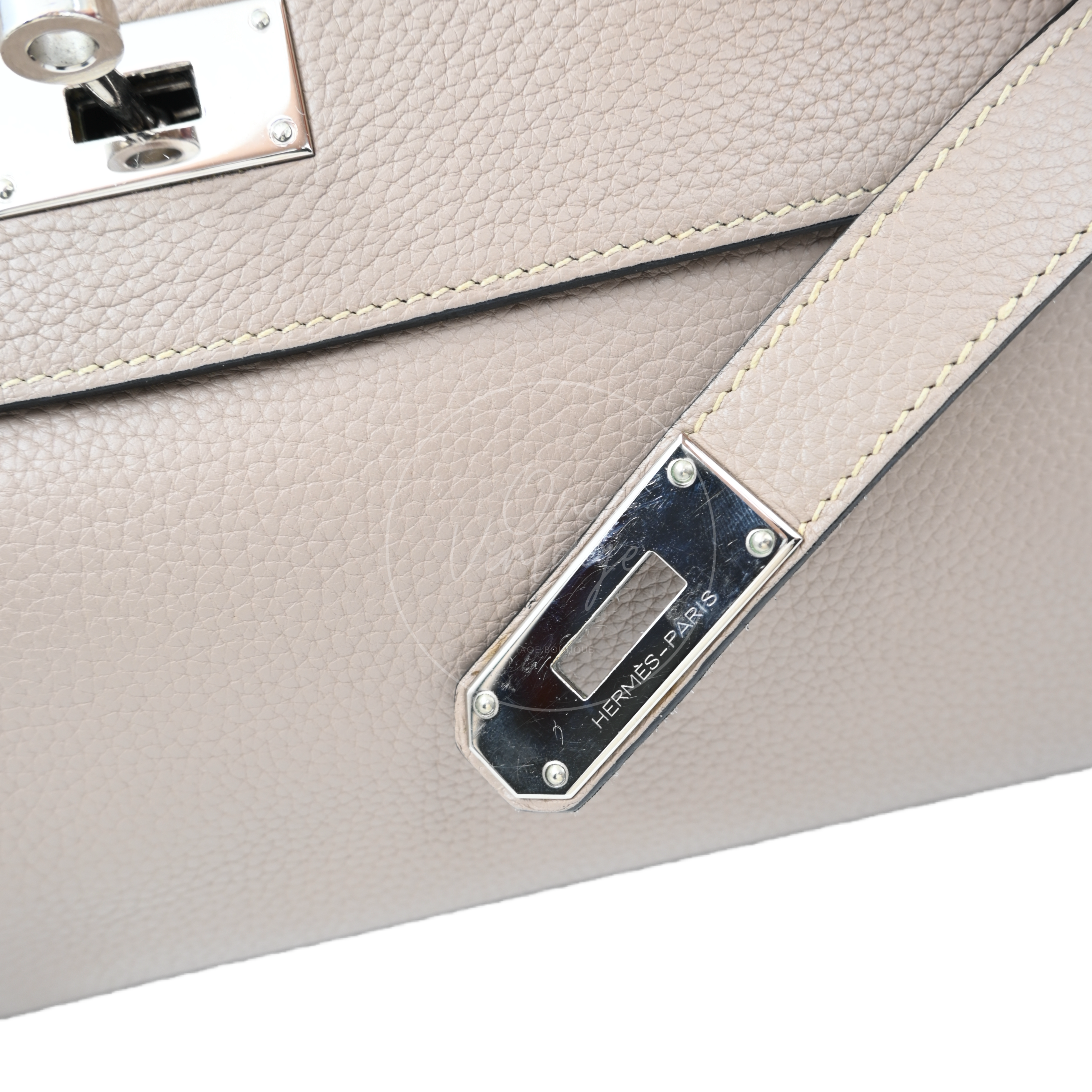 [Pre-owned] Hermes Kelly Shoulder 42 PHW Gris Tourterelle Taurillon Clemence Stamp Square M