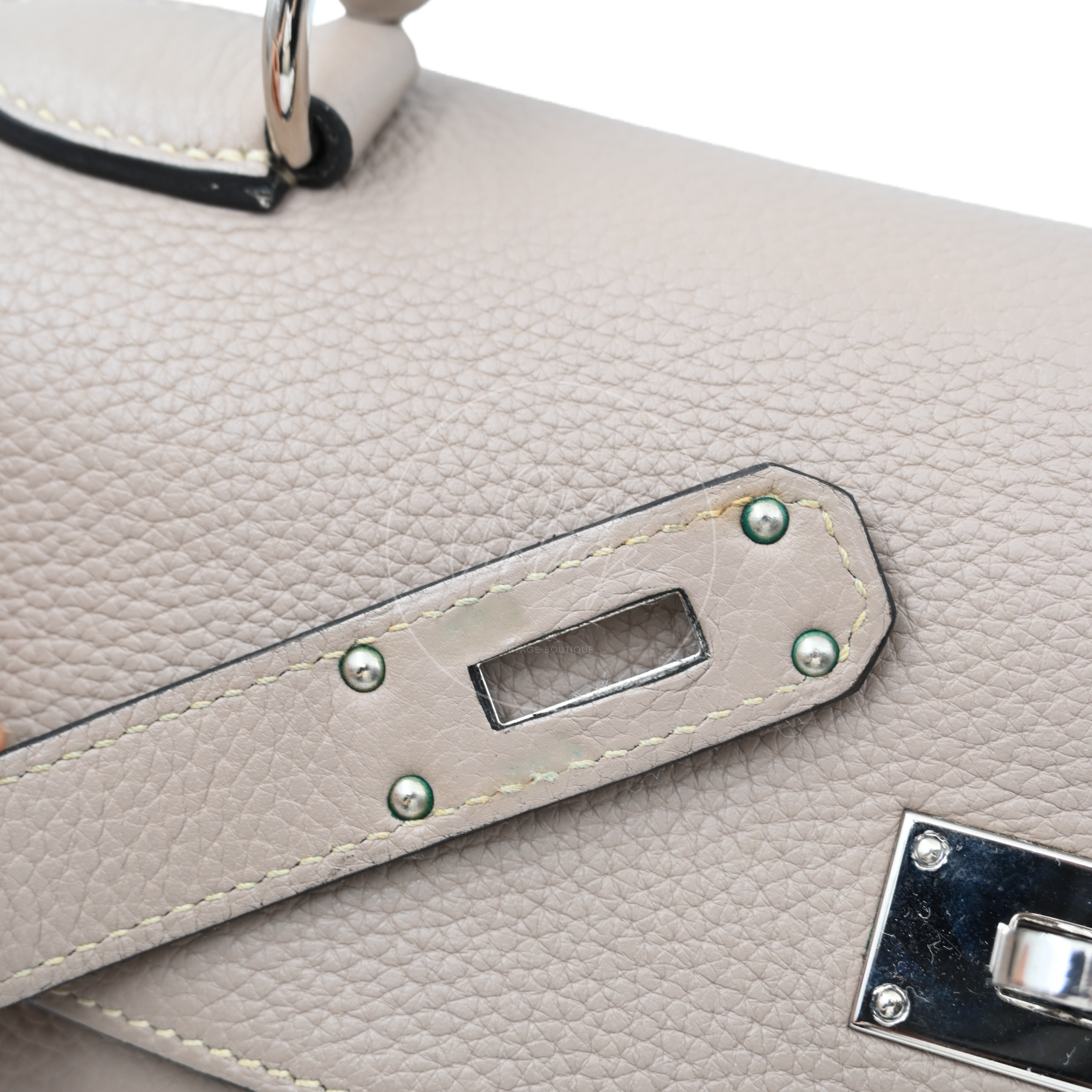 [Pre-owned] Hermes Kelly Shoulder 42 PHW Gris Tourterelle Taurillon Clemence Stamp Square M