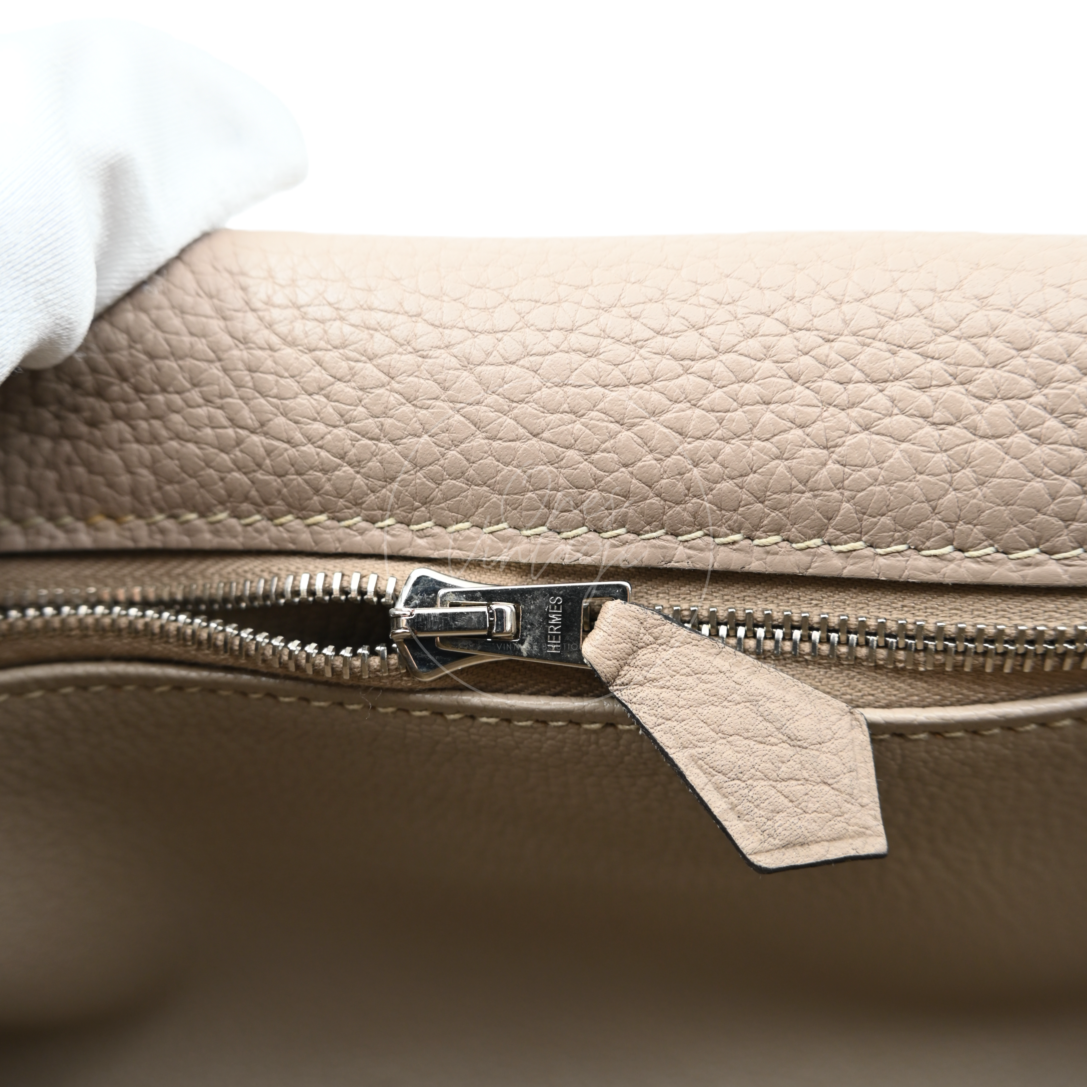 [Pre-owned] Hermes Kelly Shoulder 42 PHW Gris Tourterelle Taurillon Clemence Stamp Square M