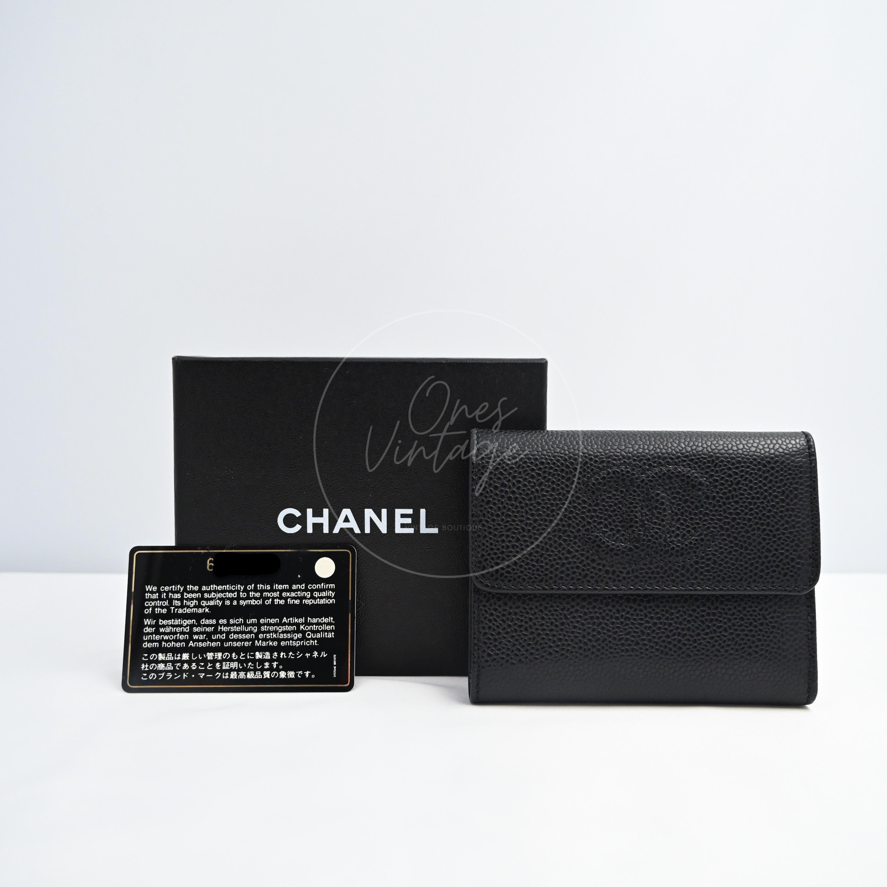[Pre-owned] Chanel Black Caviar CC Mark Trio Fold Wallet