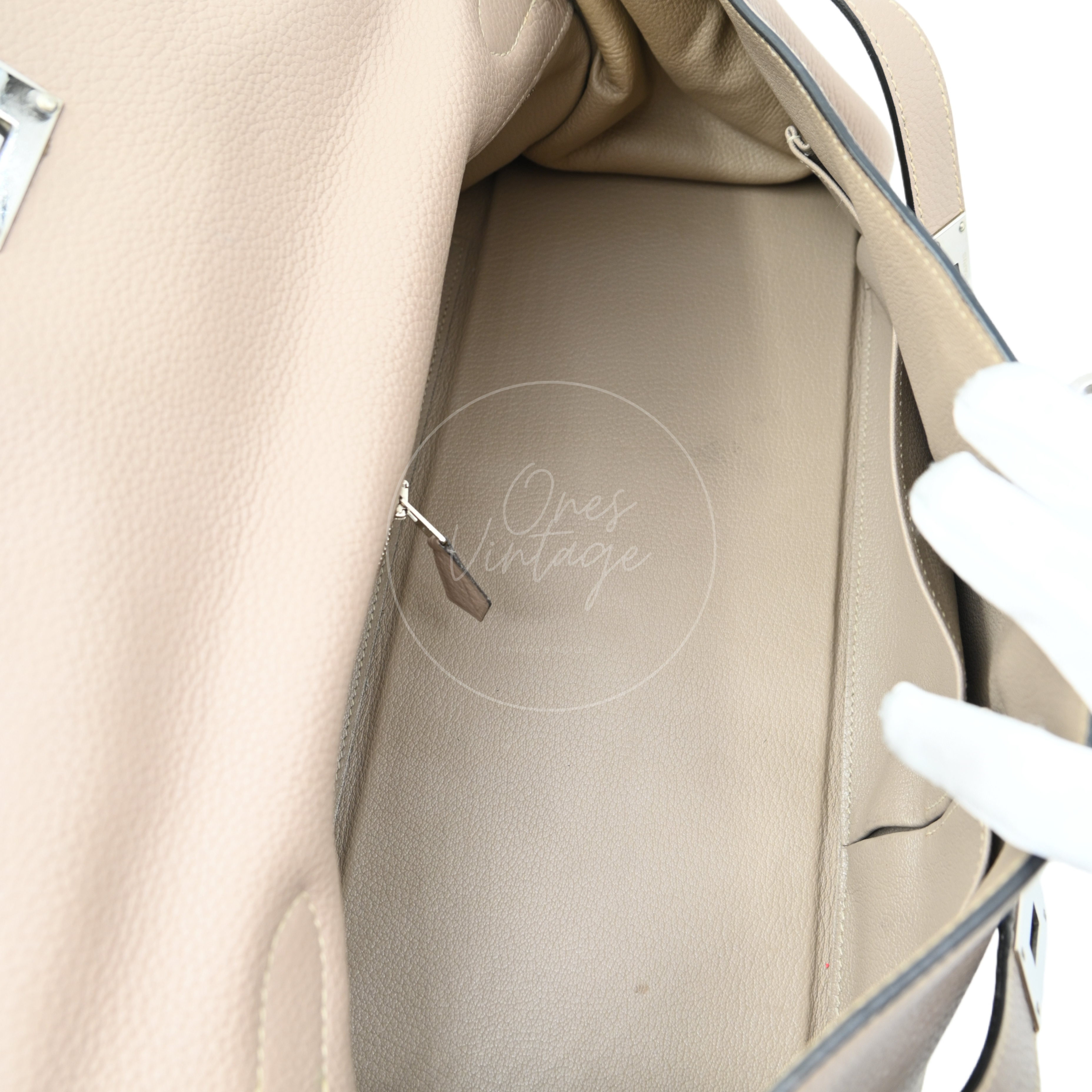 [Pre-owned] Hermes Kelly Shoulder 42 PHW Gris Tourterelle Taurillon Clemence Stamp Square M