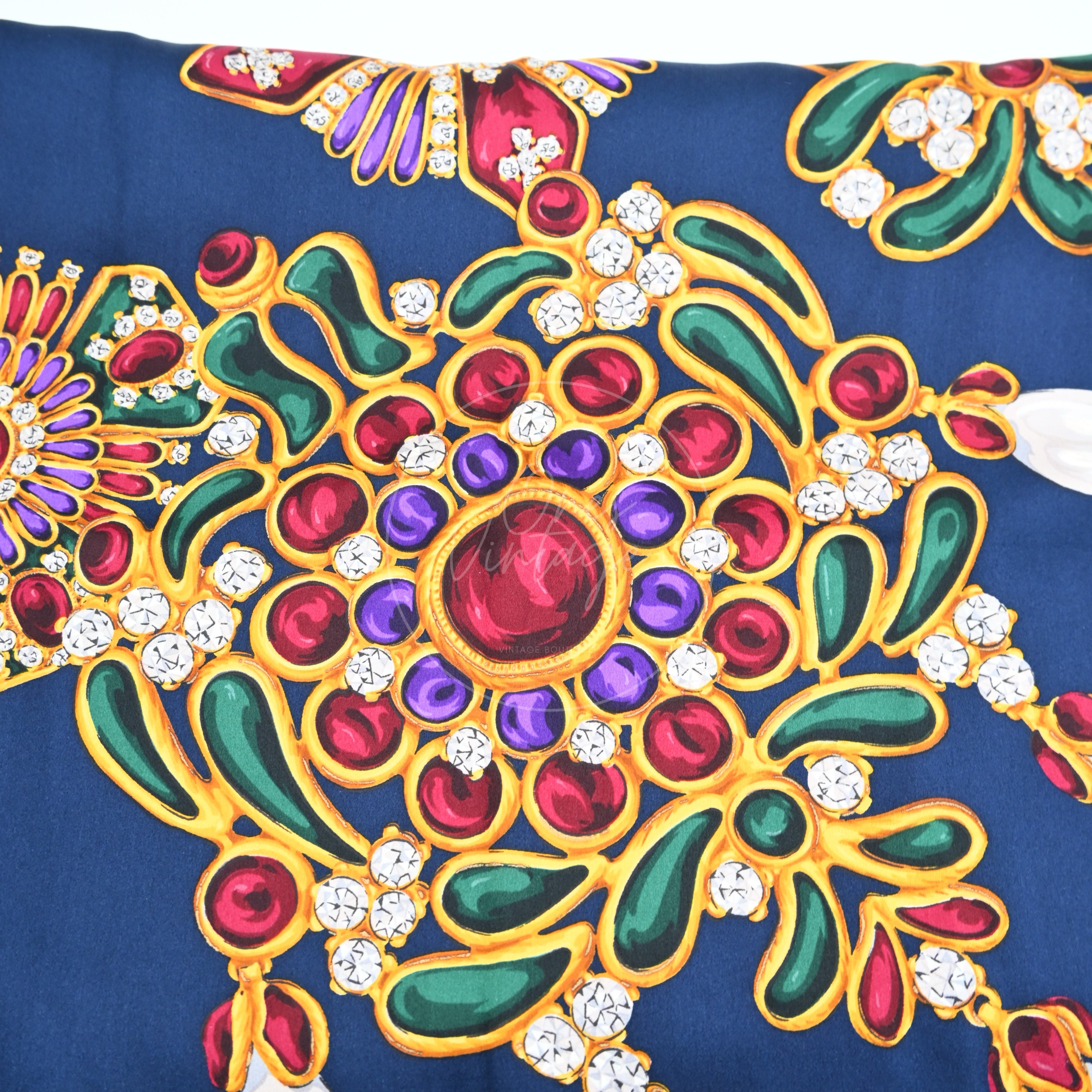 [Pre-owned] Chanel Jeweled Brooches Navy Square Scarf