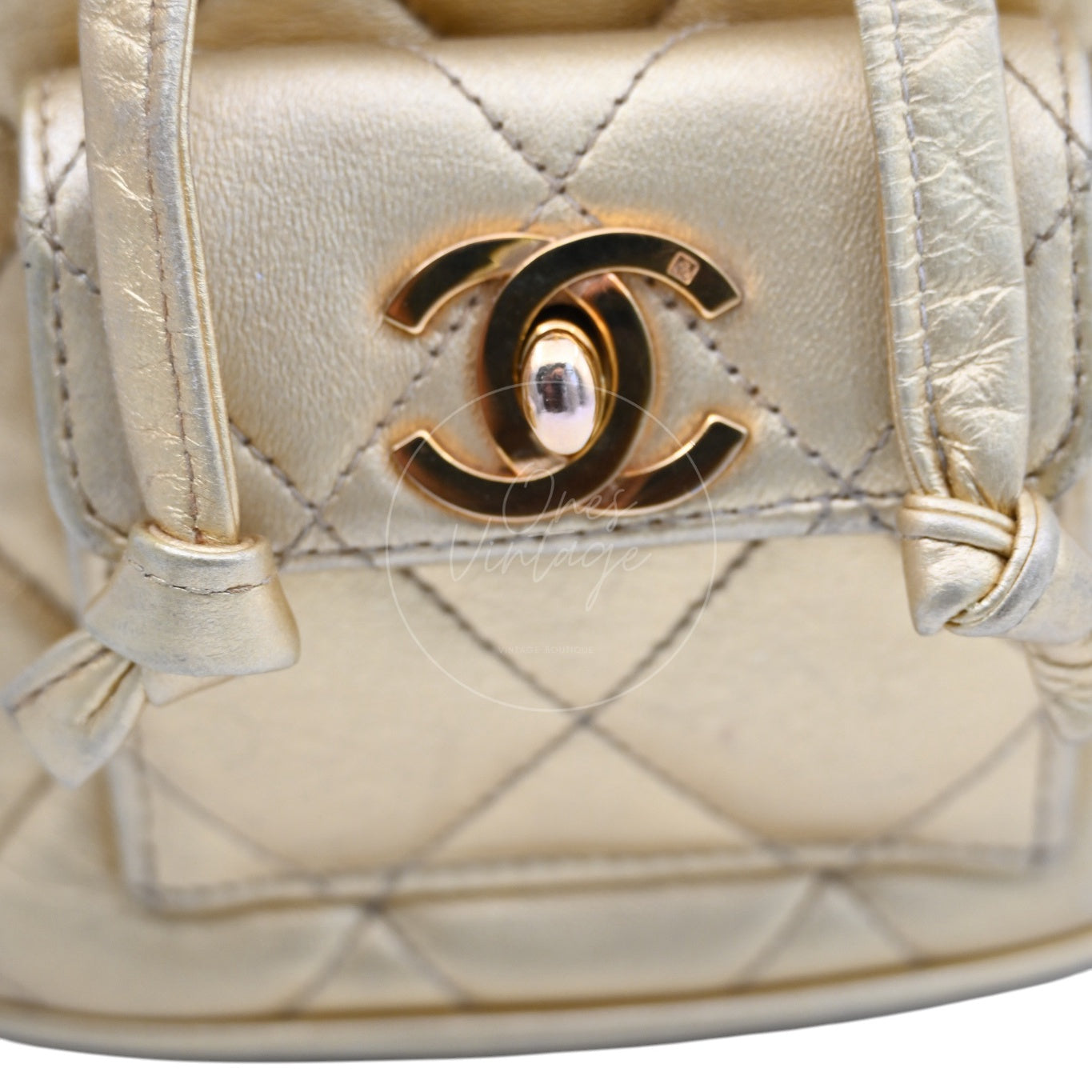 ［Pre-owned] Chanel Mini Duma in Gold Series 3