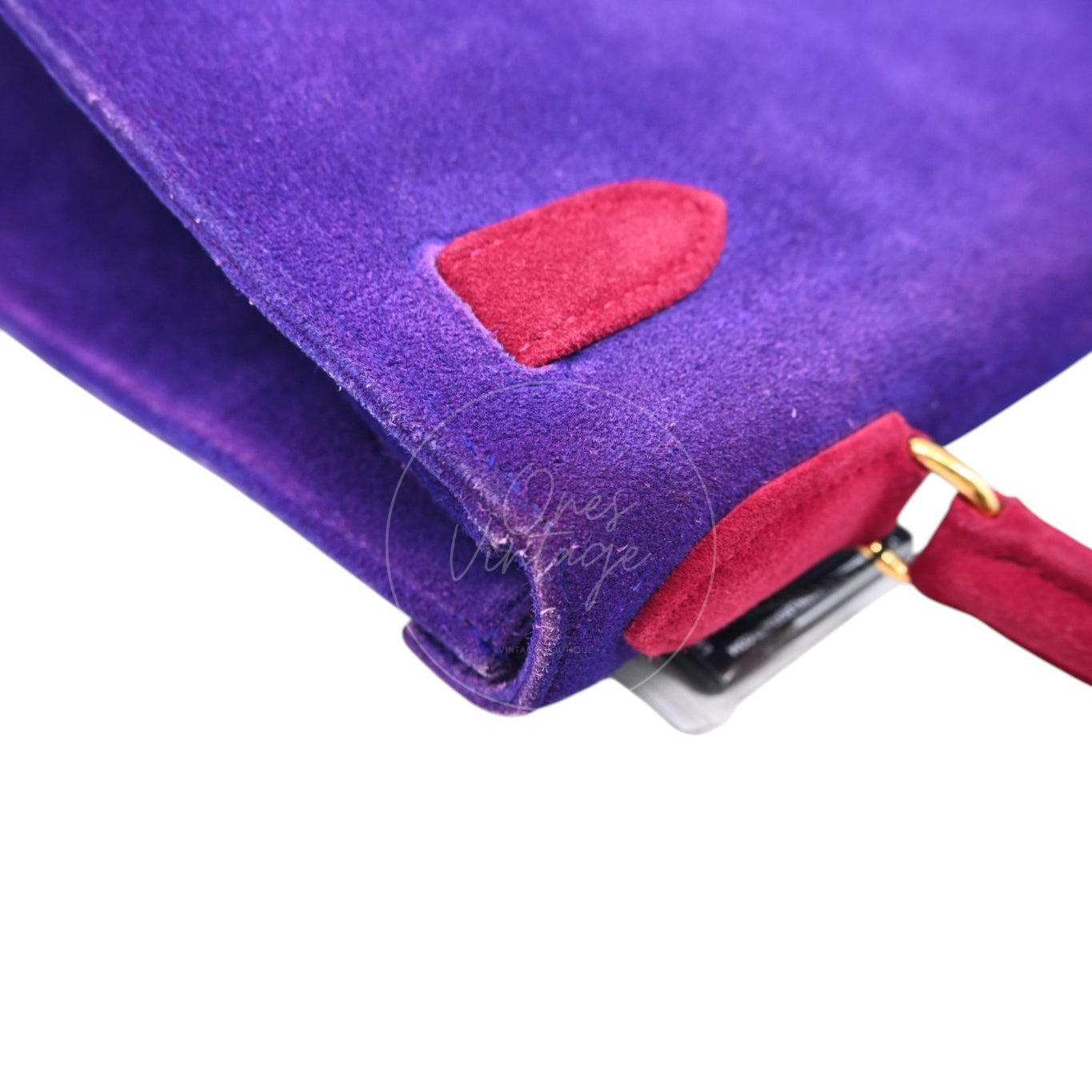 Hermès Kelly 28 Sellier in violet and pink Doblis suede with gold-tone hardware, rear left upper corner and leather tab