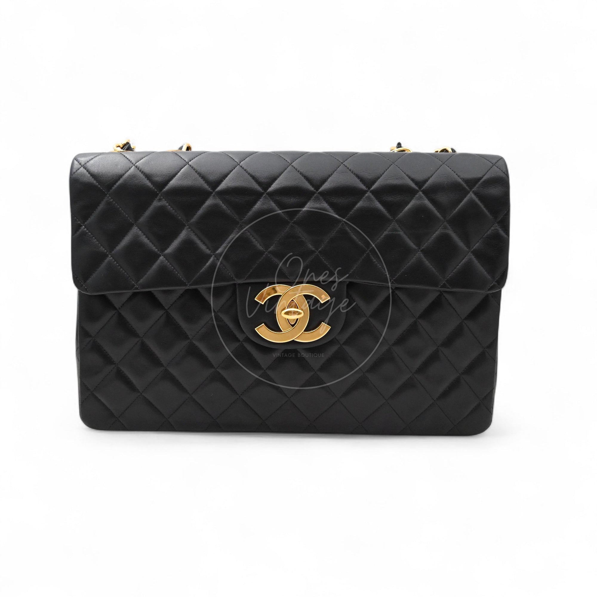[Pre-owned] Chanel Black Calfskin Maxi Flap Bag