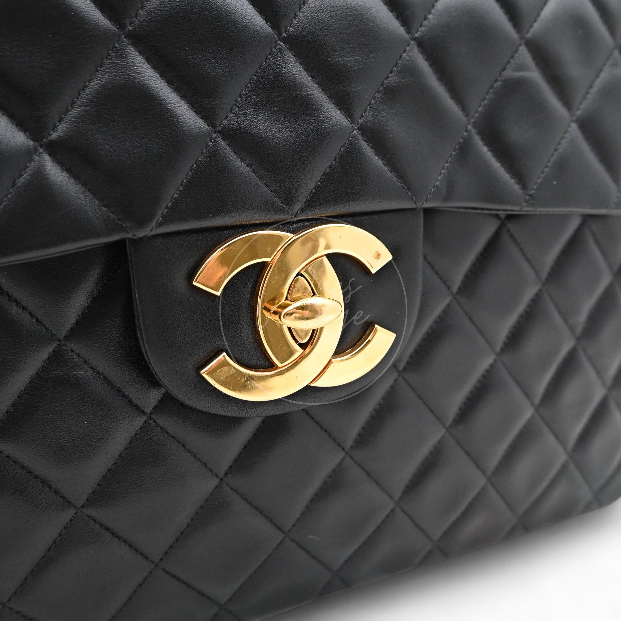 [Pre-owned] Chanel Maxi Flap Bag