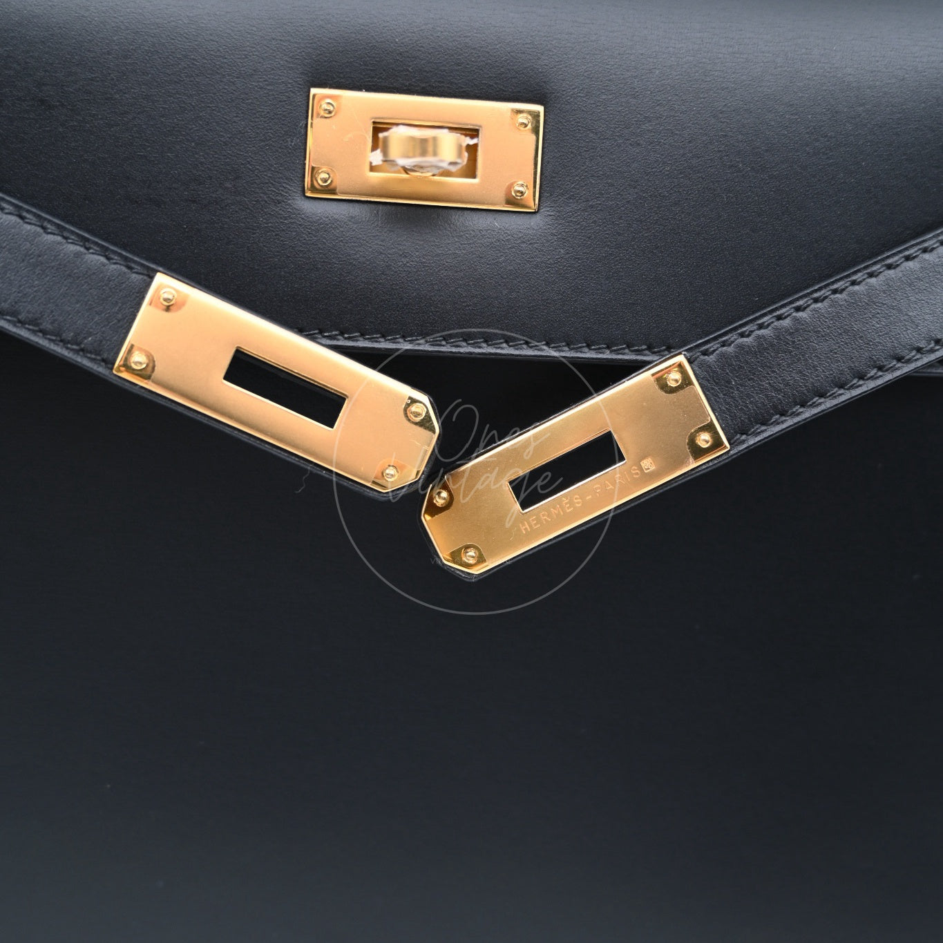 [Pre-Owned] Hermes Kelly 28 GHW Stamp Circle Z Box Caft Black Handbag