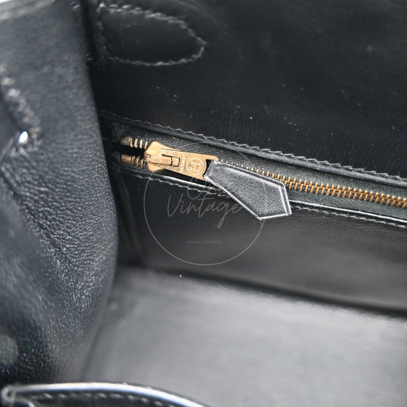 [Pre-Owned] Hermes Kelly 28 GHW Stamp Circle Z Box Caft Black Handbag