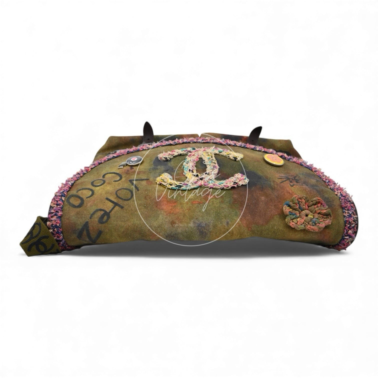 [Per-Owned] Chanel Graffiti On The Pavement Messenger Bag