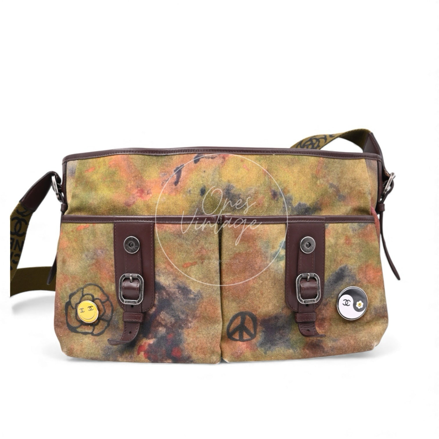 [Per-Owned] Chanel Graffiti On The Pavement Messenger Bag