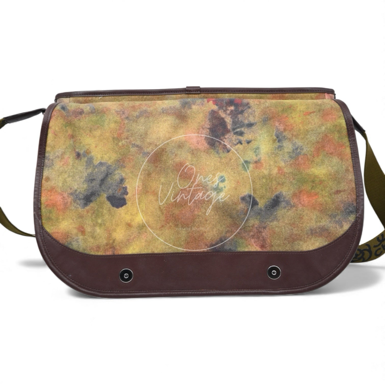 [Per-Owned] Chanel Graffiti On The Pavement Messenger Bag