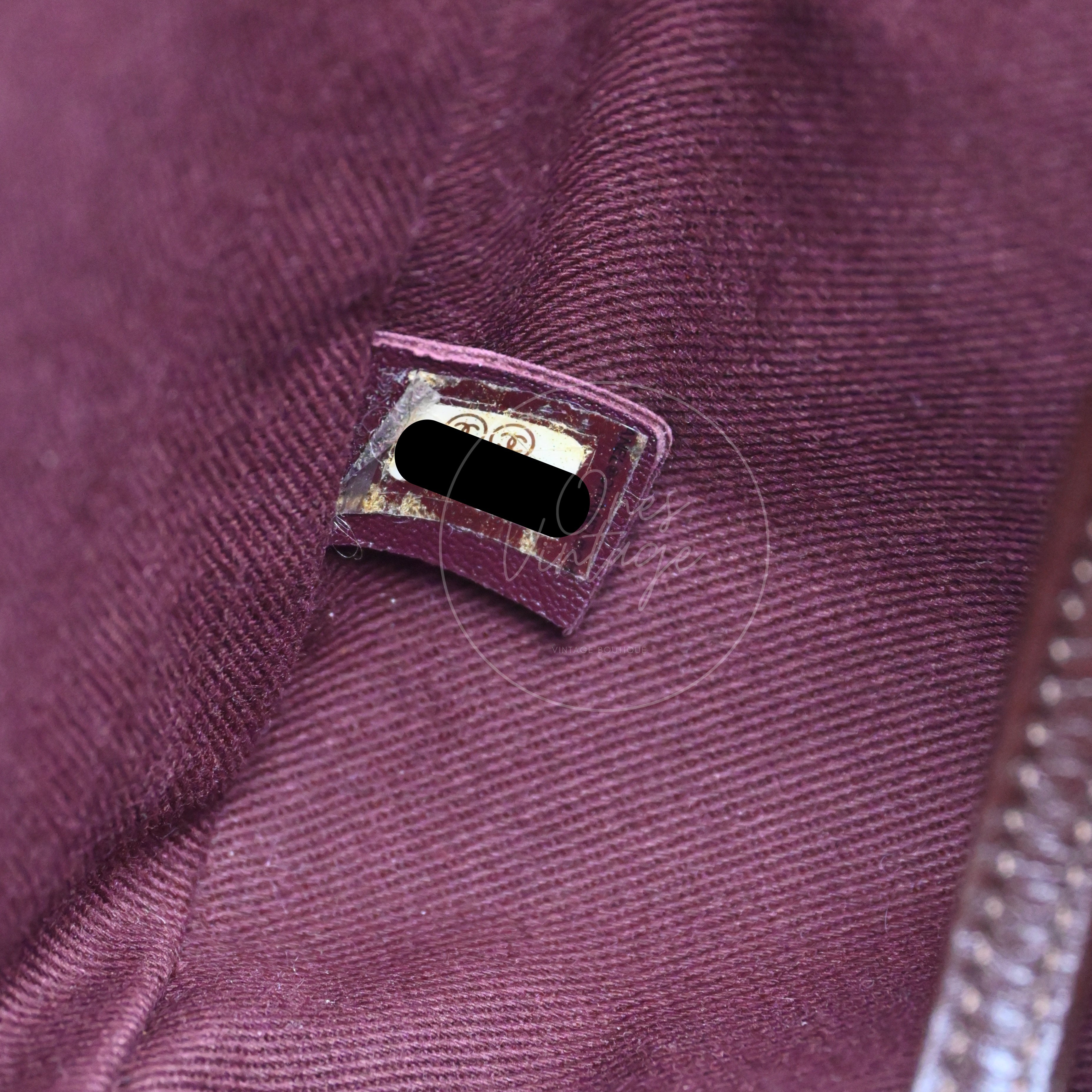 [Per-Owned] Chanel Graffiti On The Pavement Messenger Bag