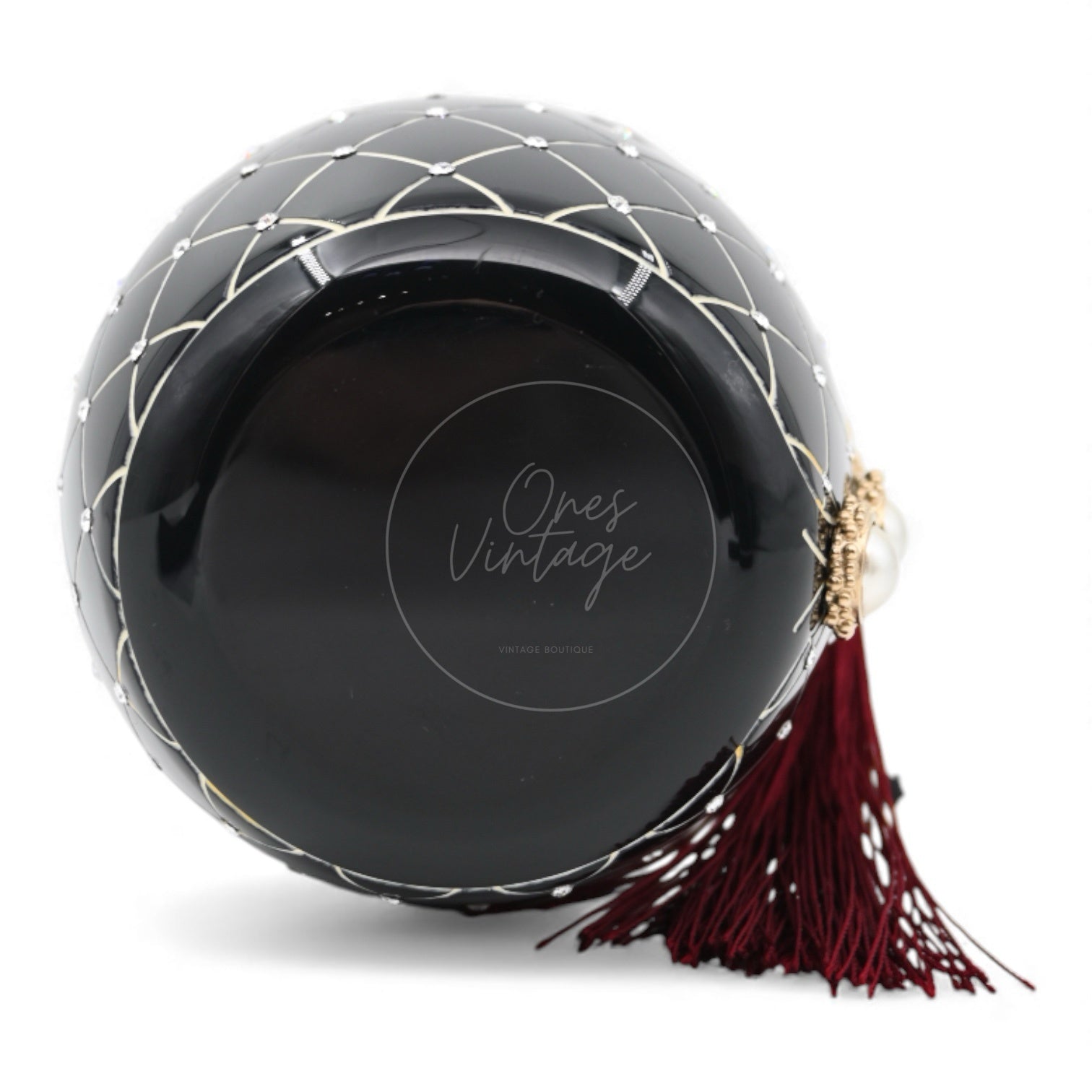 [Pre-owned] Chanel Paris-Bombay Matryoshka Doll Black Gold Clutch Series 24 bag