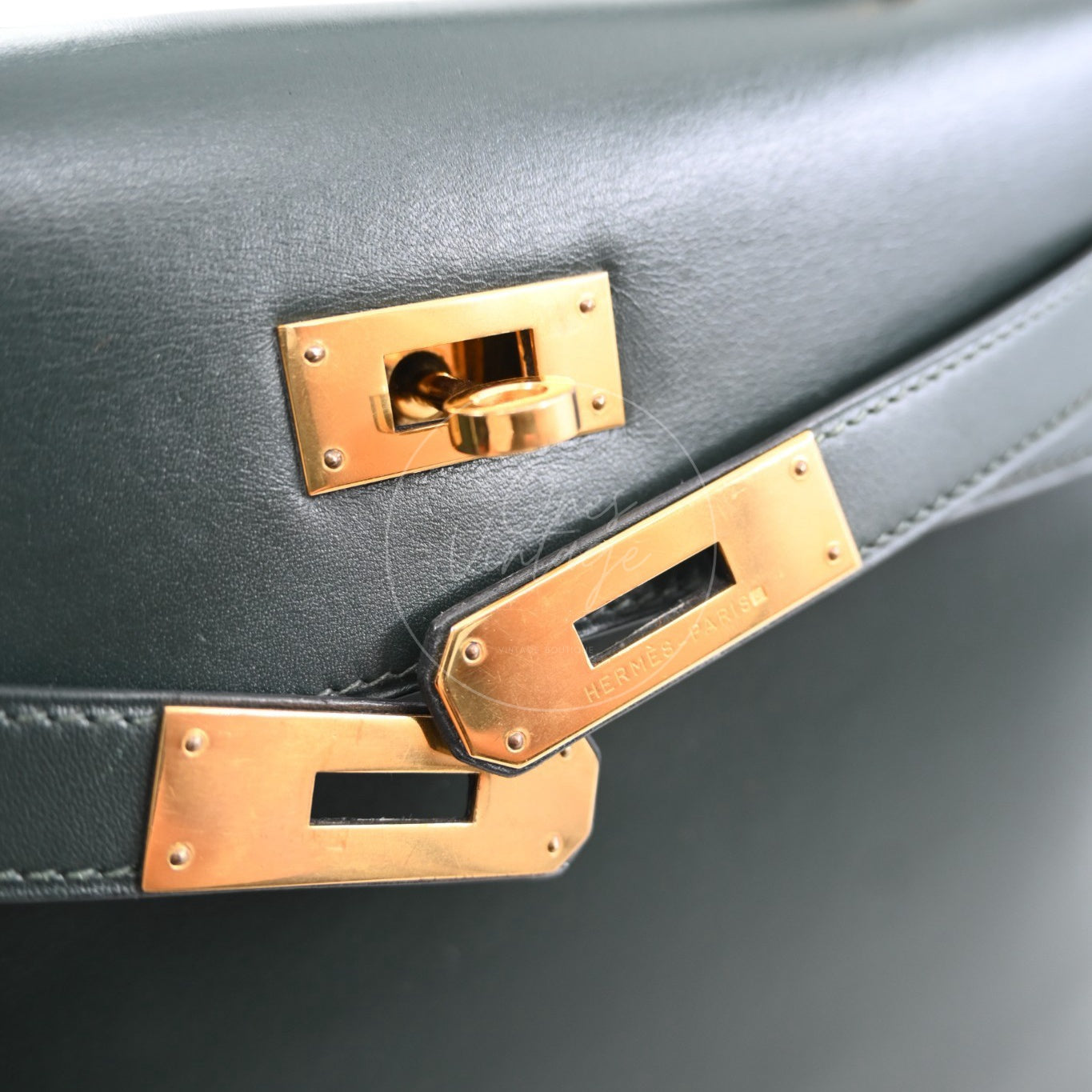 Hermes Kelly 28 Box Leather GHW Emerald Green Circle V
