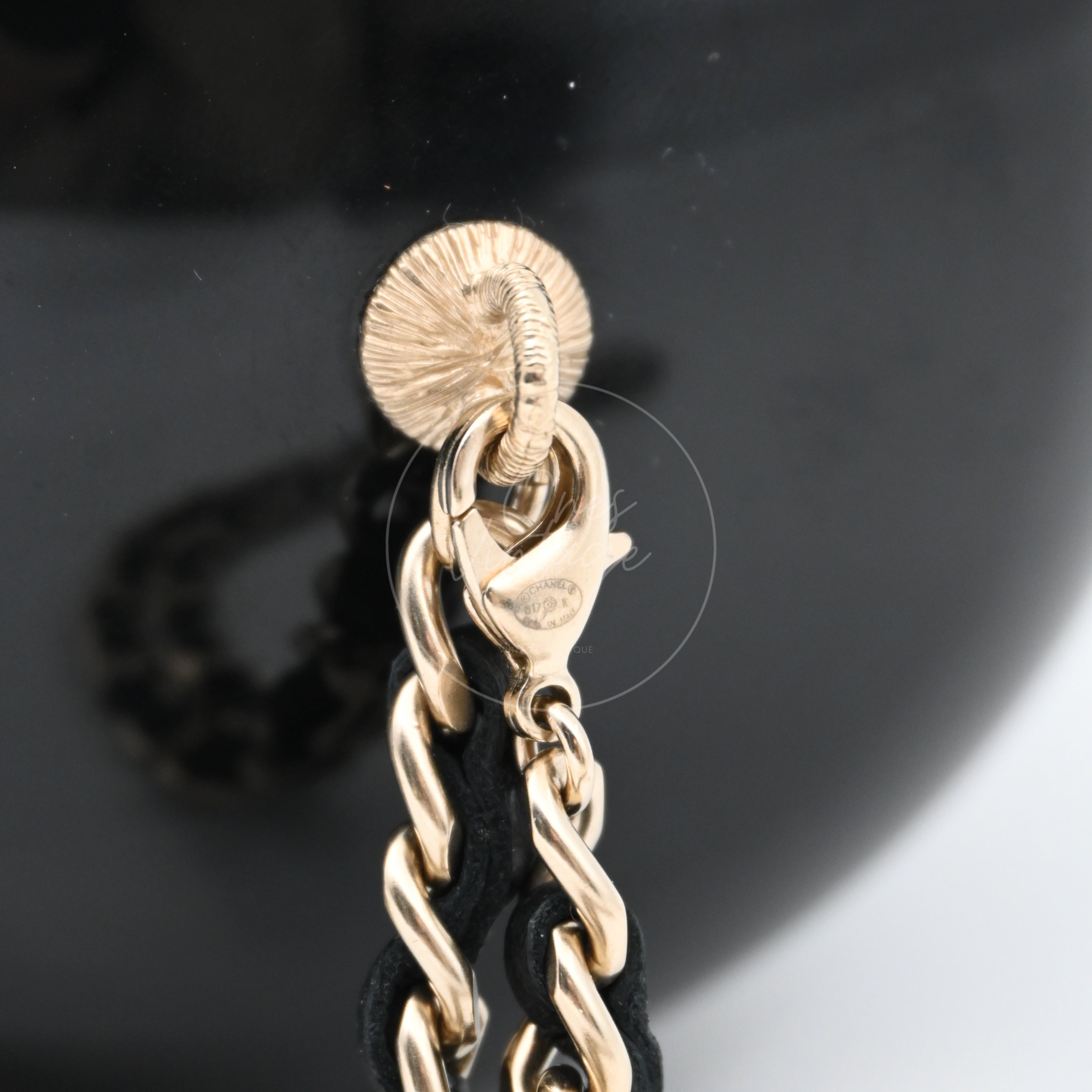 [Pre-owned] Chanel Black Resin Paris-Shanghai Doll Evening Bag