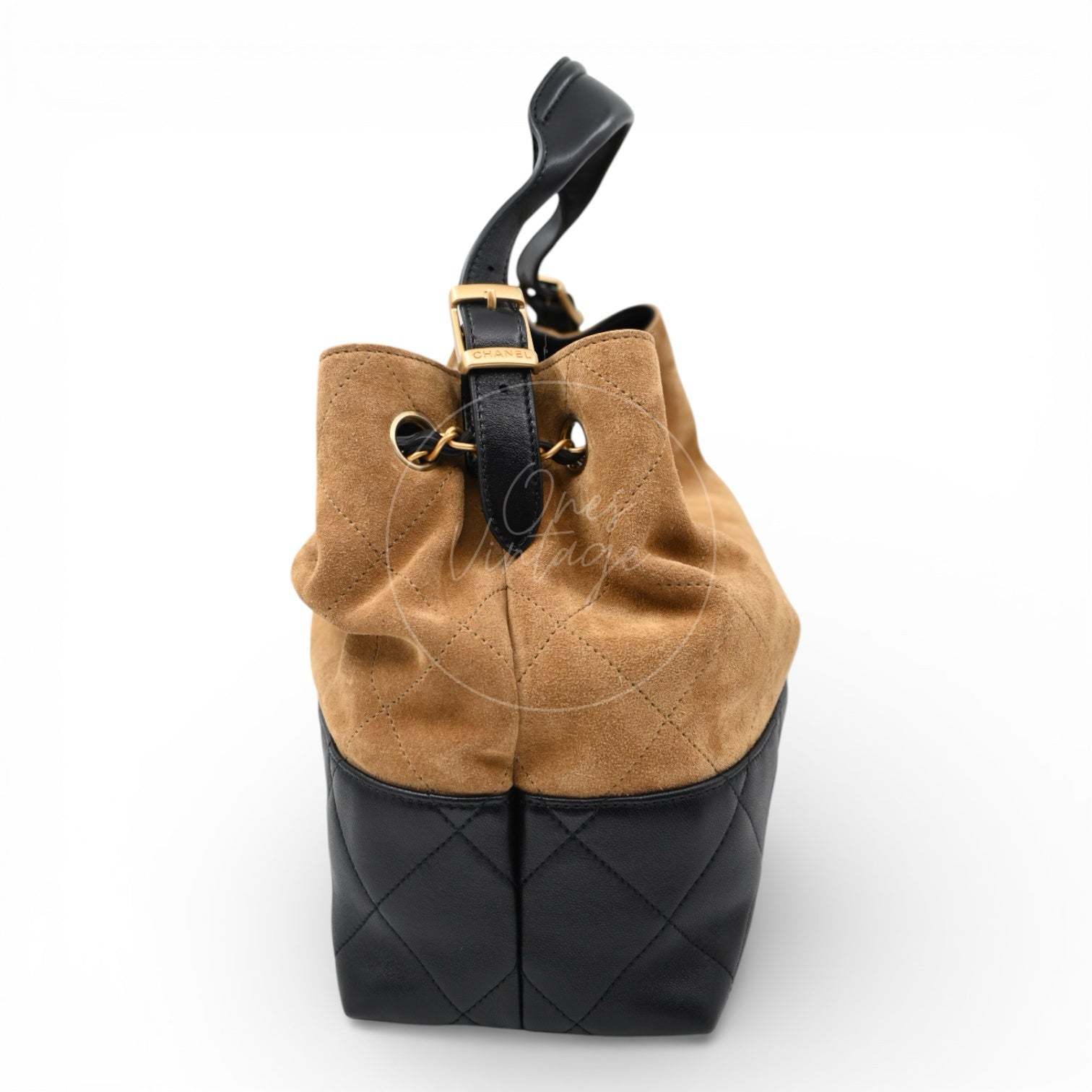 [Pre-owned] Chanel 25A Hobo Suede and Lambskin Shoulder Bag