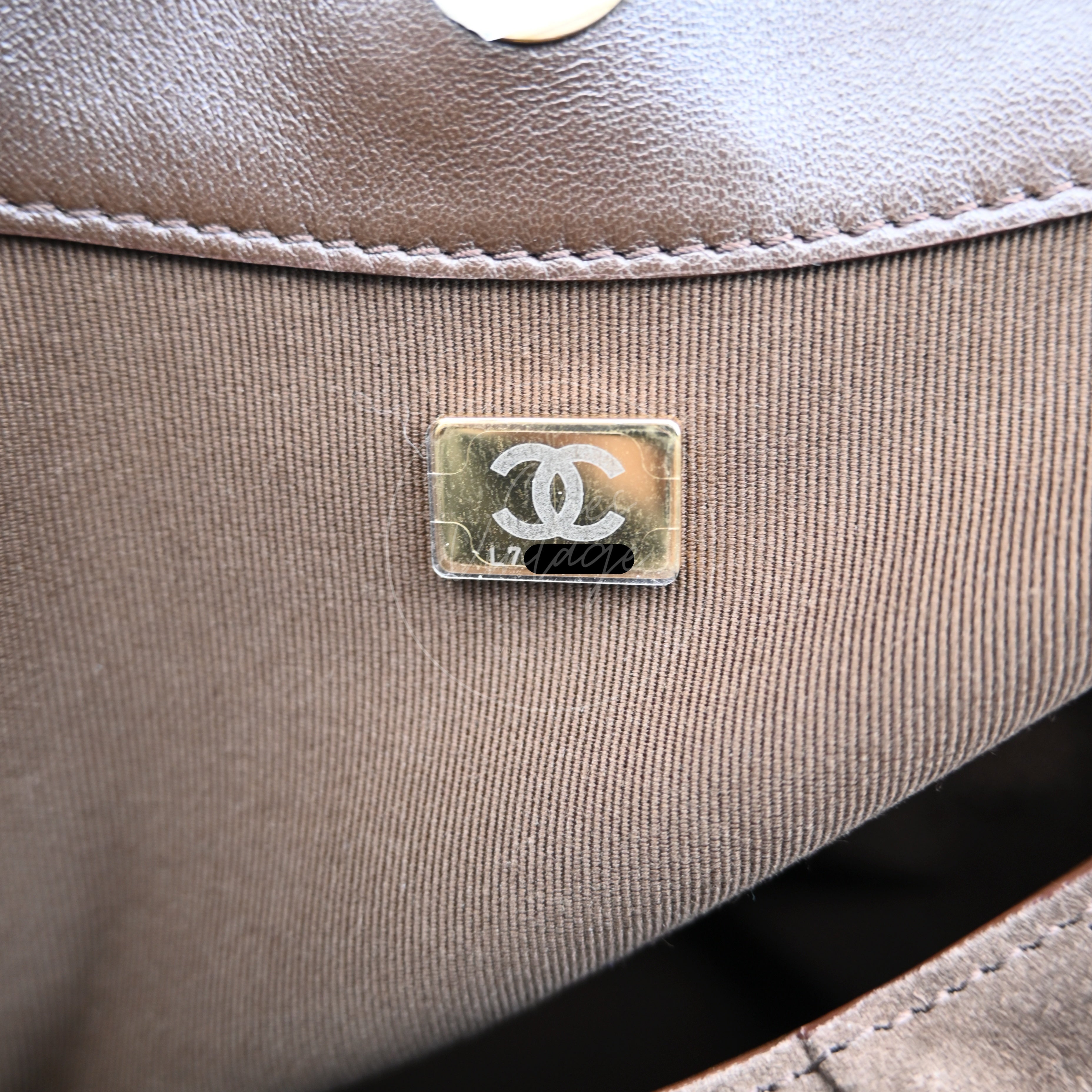 [Unused] Chanel Cruise 25/26 Maxi Suede Calfskin Lambskin Dark Brown Hobo Bag