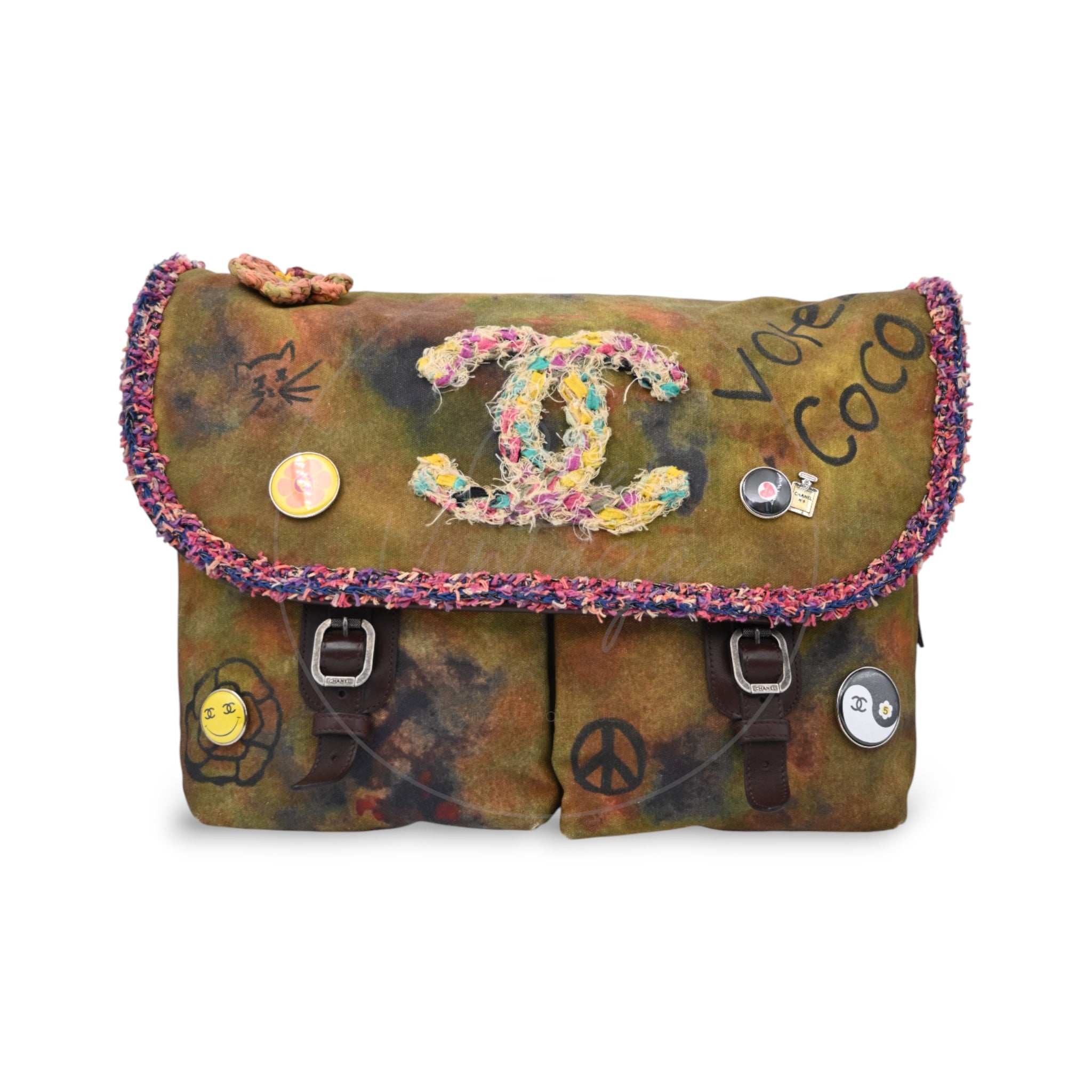 [Pre-owned] Chanel On the Pavements Graffiti Washed Toile Large Multicolor Messenger Bag