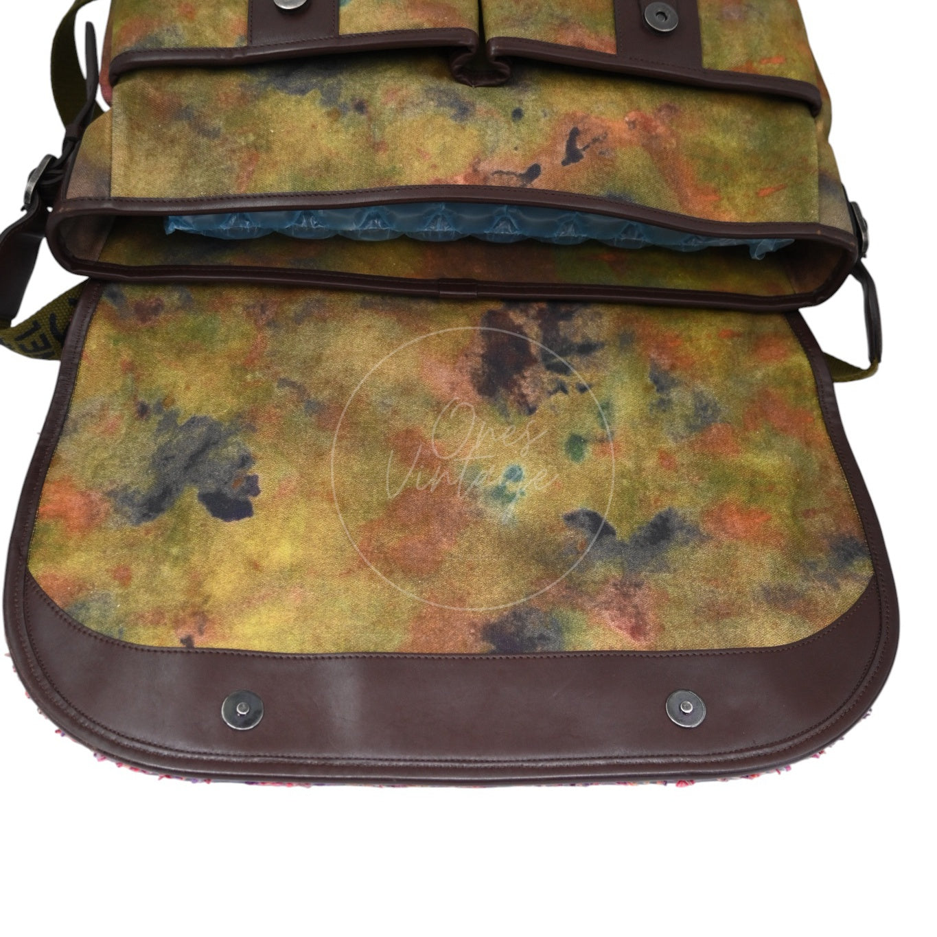 [Pre-owned] Chanel On the Pavements Graffiti Washed Toile Large Multicolor Messenger Bag