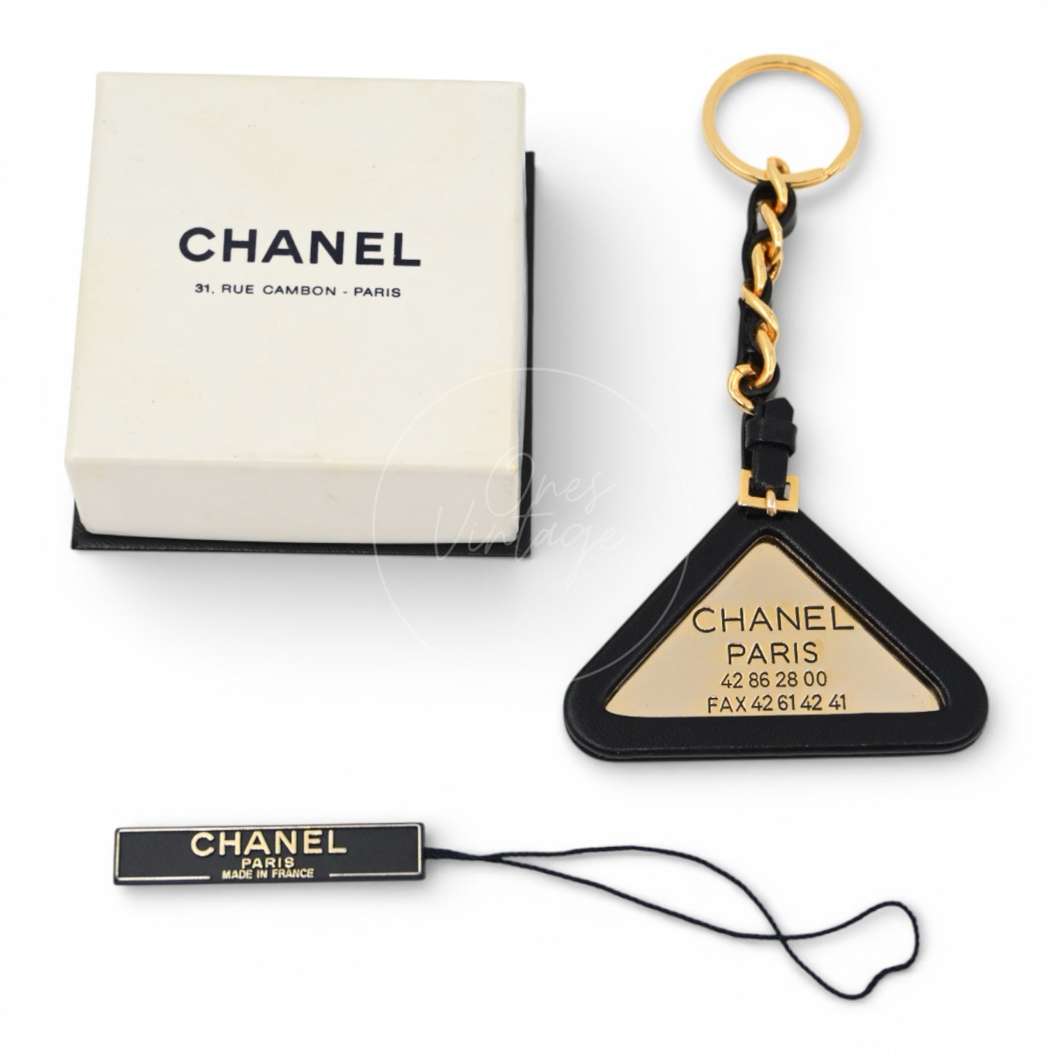 [Pre-owned] Chanel Gold Black Triangle Key Chain Charm