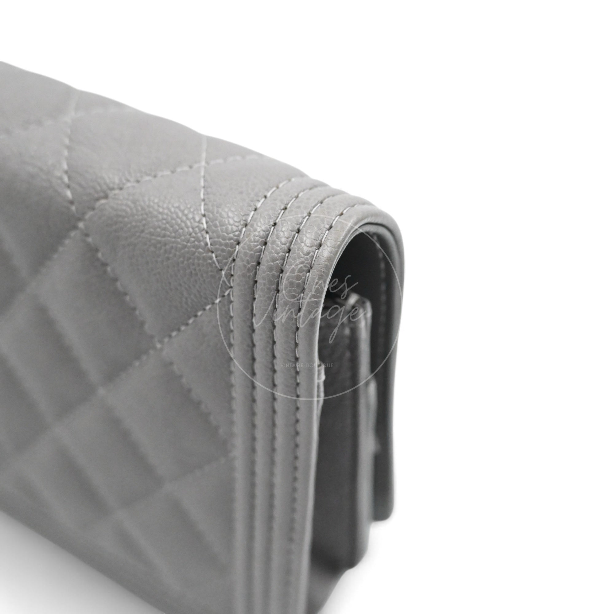 [Pre-owned] Chanel Boy Wallet On Chain WOC Gray Caviar GHW Series 26
