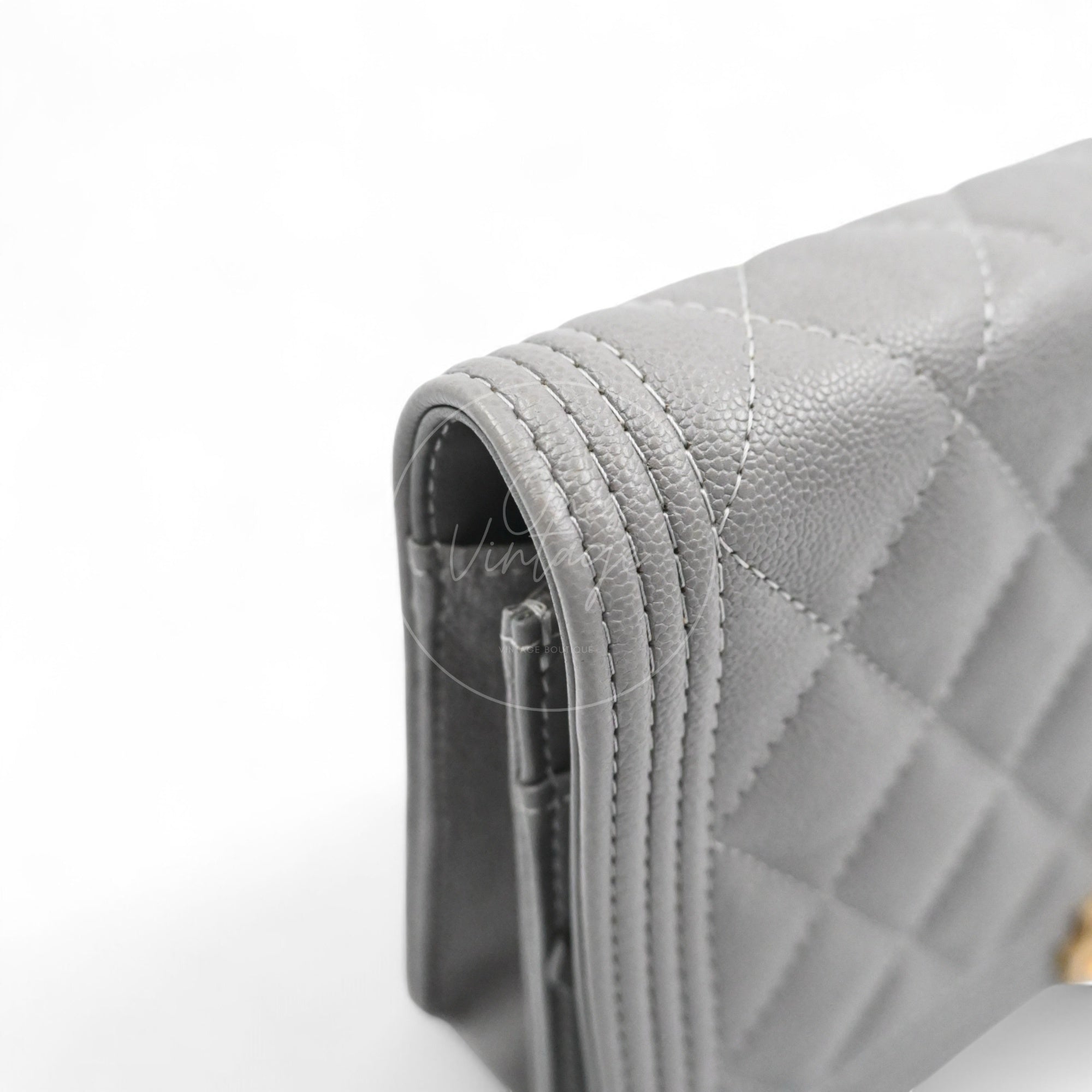 [Pre-owned] Chanel Boy Wallet On Chain WOC Gray Caviar GHW Series 26