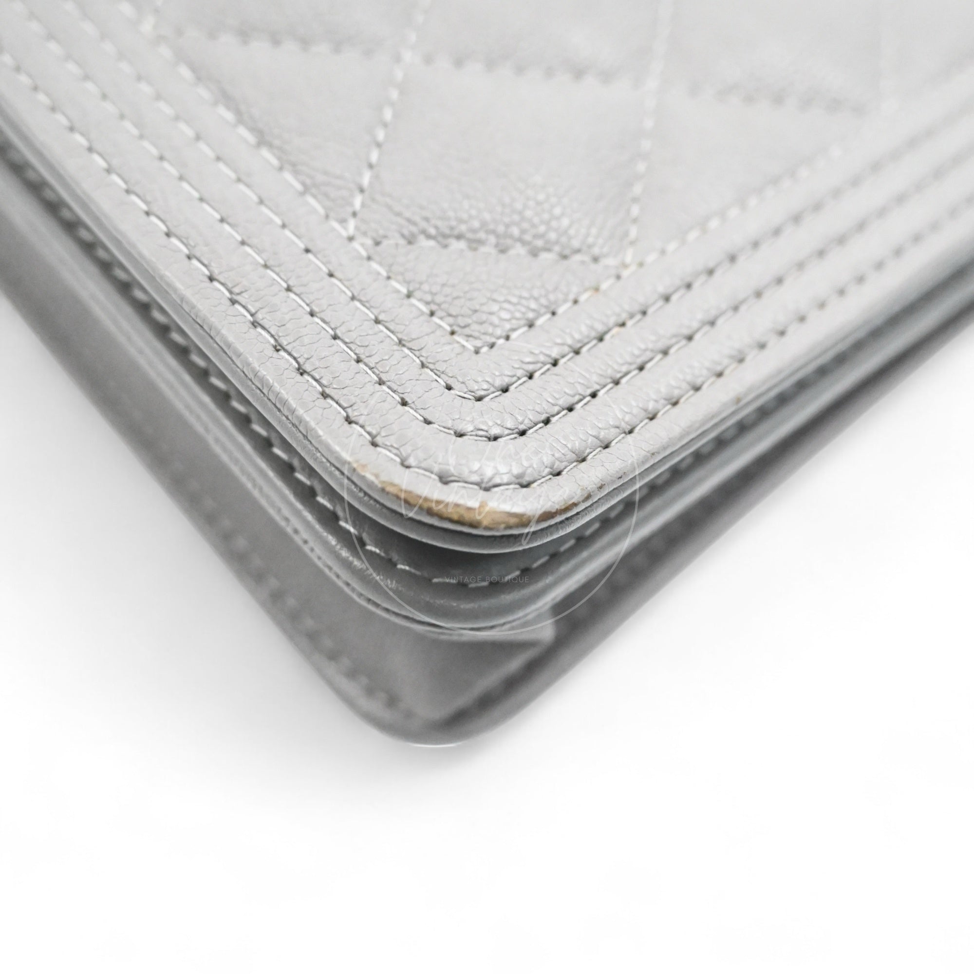 [Pre-owned] Chanel Boy Wallet On Chain WOC Gray Caviar GHW Series 26