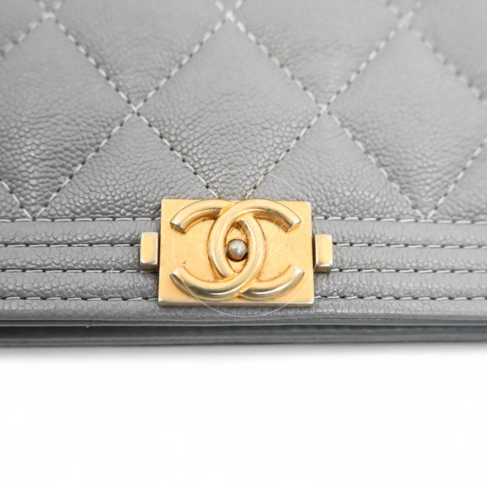 [Pre-owned] Chanel Boy Wallet On Chain WOC Gray Caviar GHW Series 26