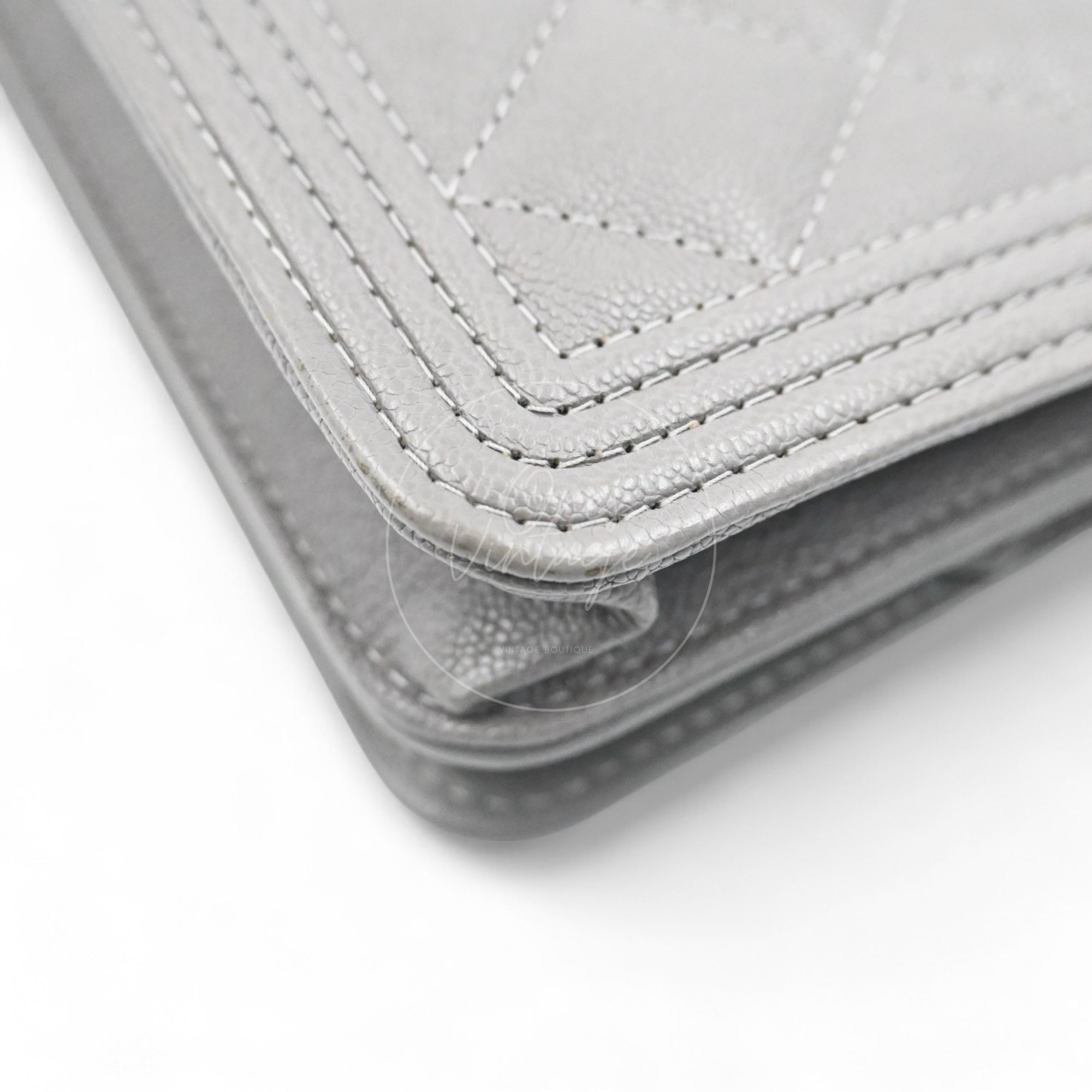 [Pre-owned] Chanel Boy Wallet On Chain WOC Gray Caviar GHW Series 26