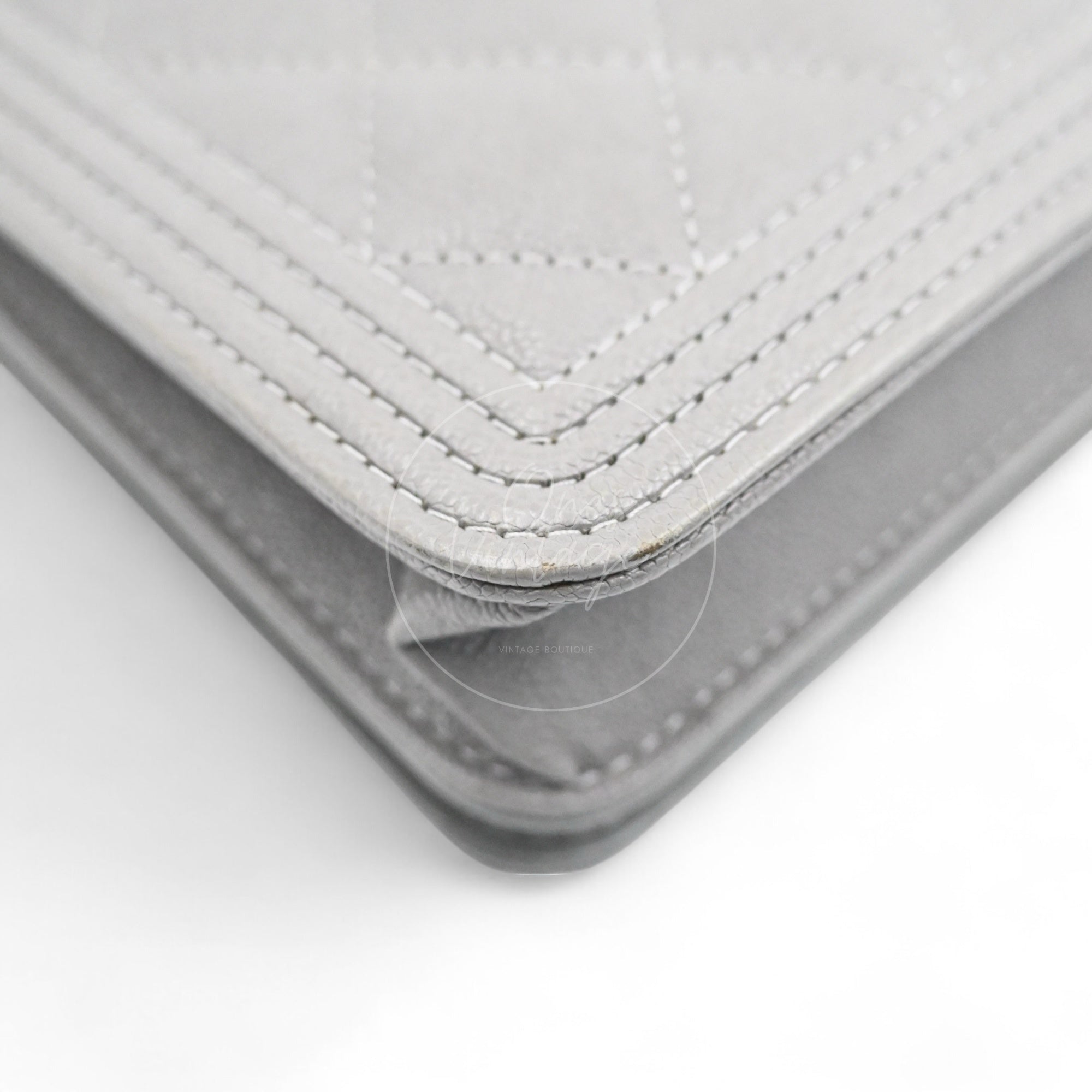 [Pre-owned] Chanel Boy Wallet On Chain WOC Gray Caviar GHW Series 26