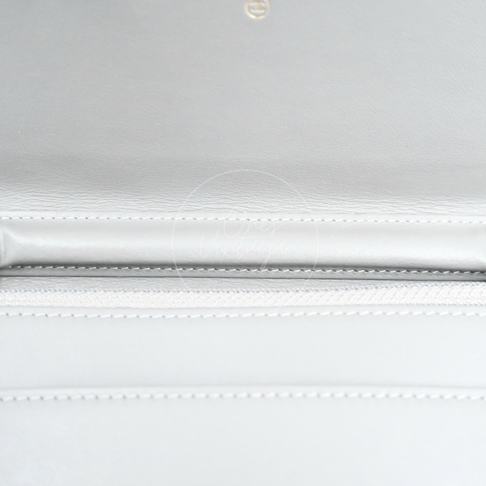 [Pre-owned] Chanel Boy Wallet On Chain WOC Gray Caviar GHW Series 26
