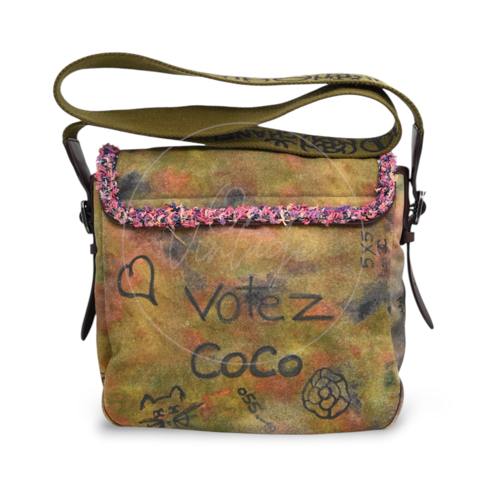[Pre-owned] Chanel Graffiti Canvas On The Pavements Green Series 20 Messenger Bag
