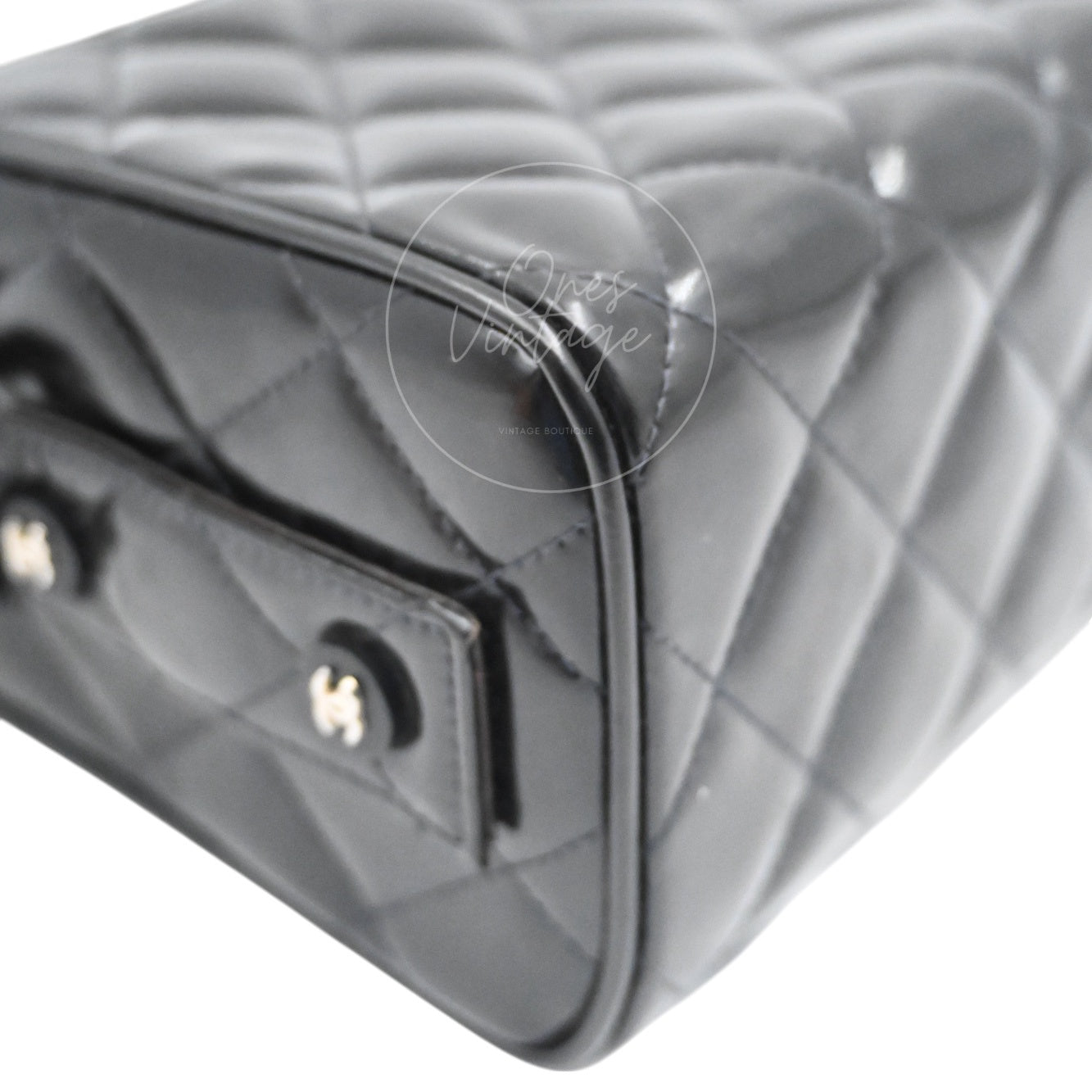 [Pre-owned] Chanel Vintage Black Patent Vanity Box Handbag