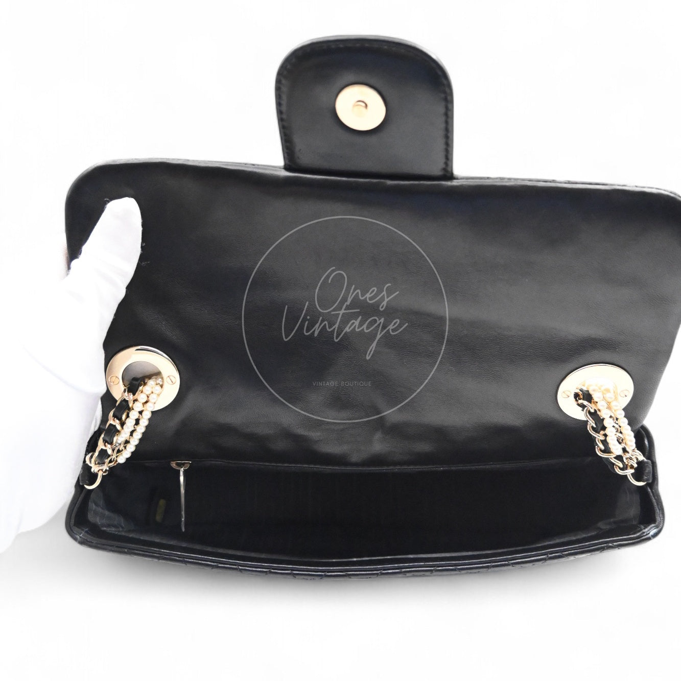 [Pre-owned] Chanel Westminster Pearl Black Lambskin Medium Classic Flap Bag With Pearl Chain