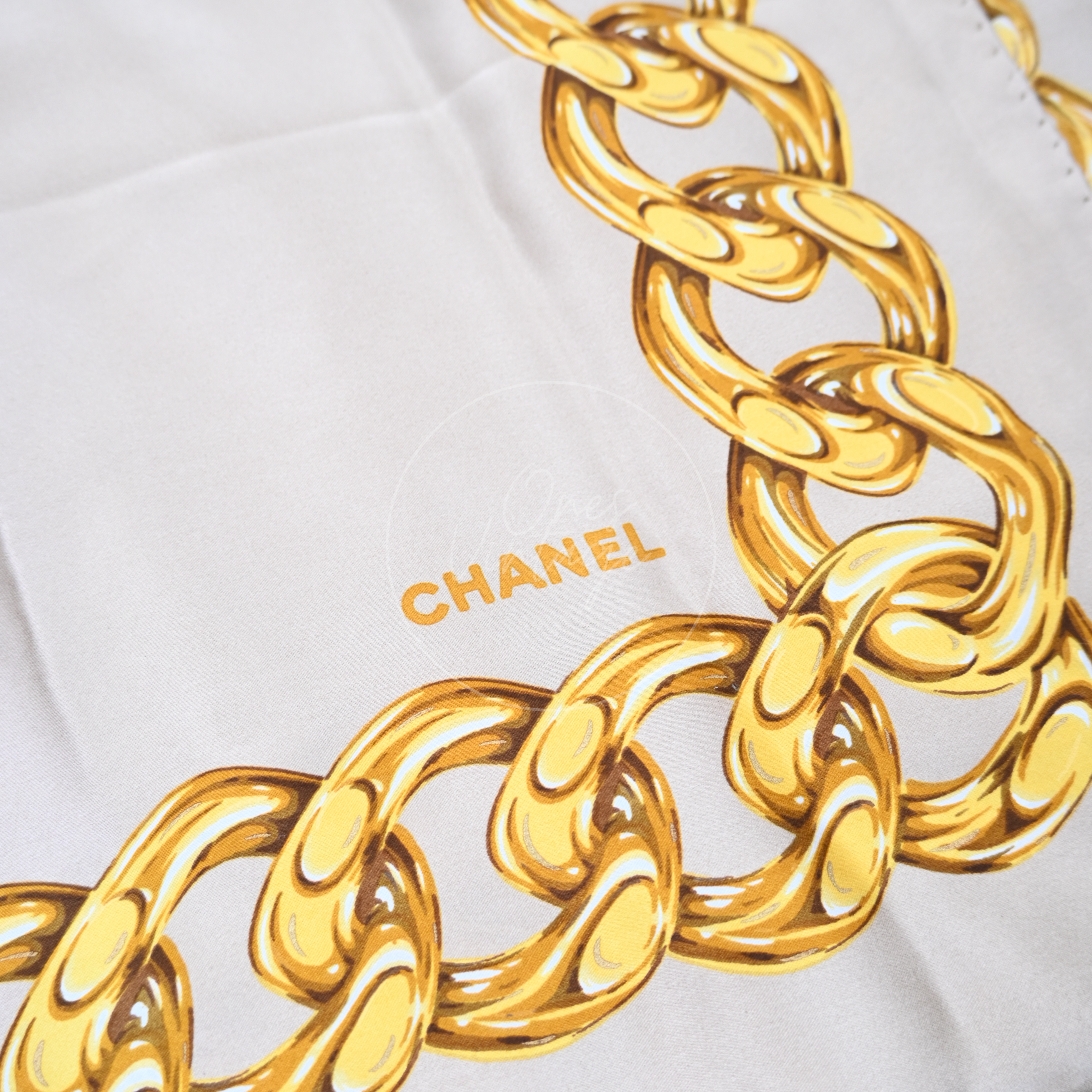 [Pre-owned] Chanel Vintage CC Mark with Red Camellia and Chain Pattern Square Scarf
