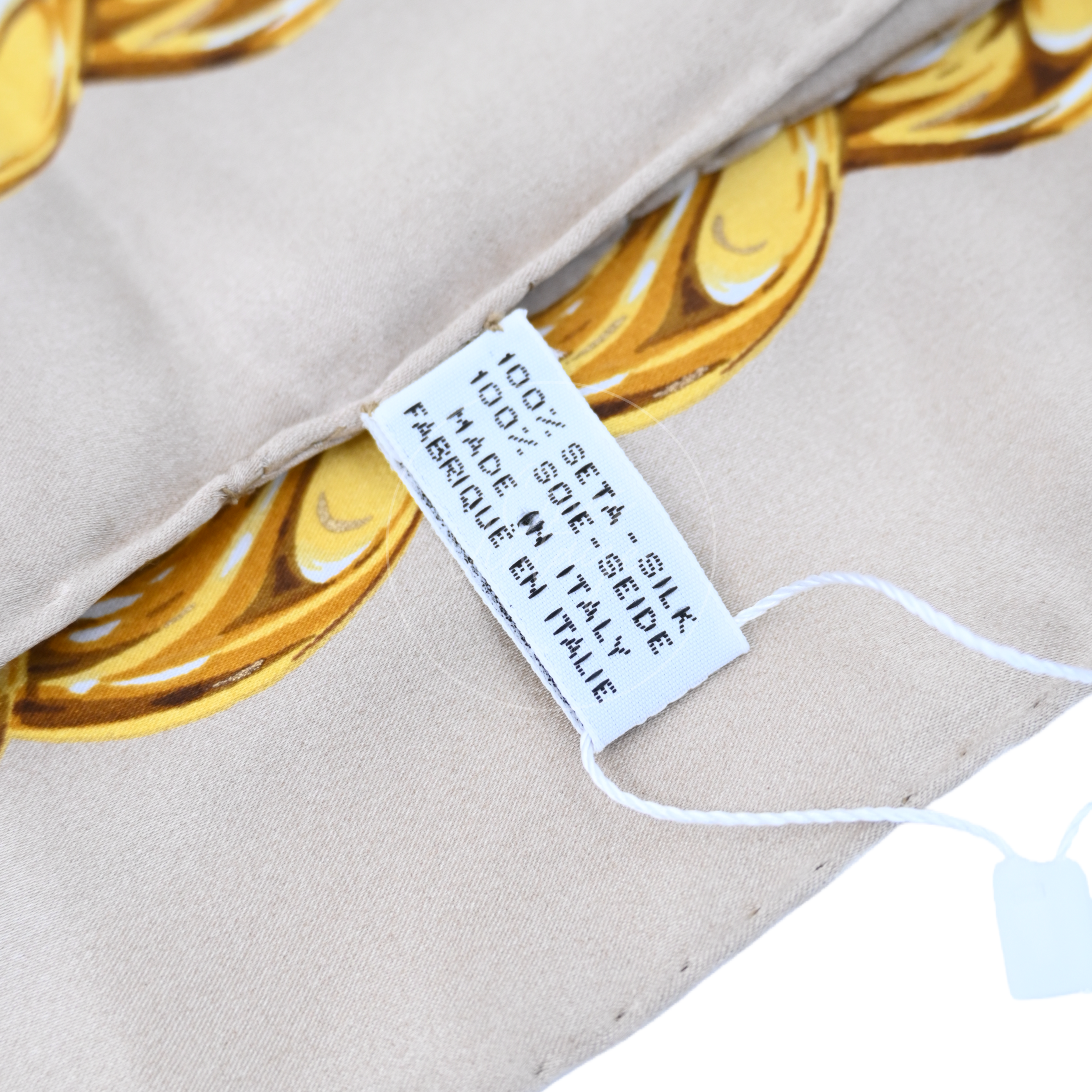 [Pre-owned] Chanel Vintage CC Mark with Red Camellia and Chain Pattern Square Scarf