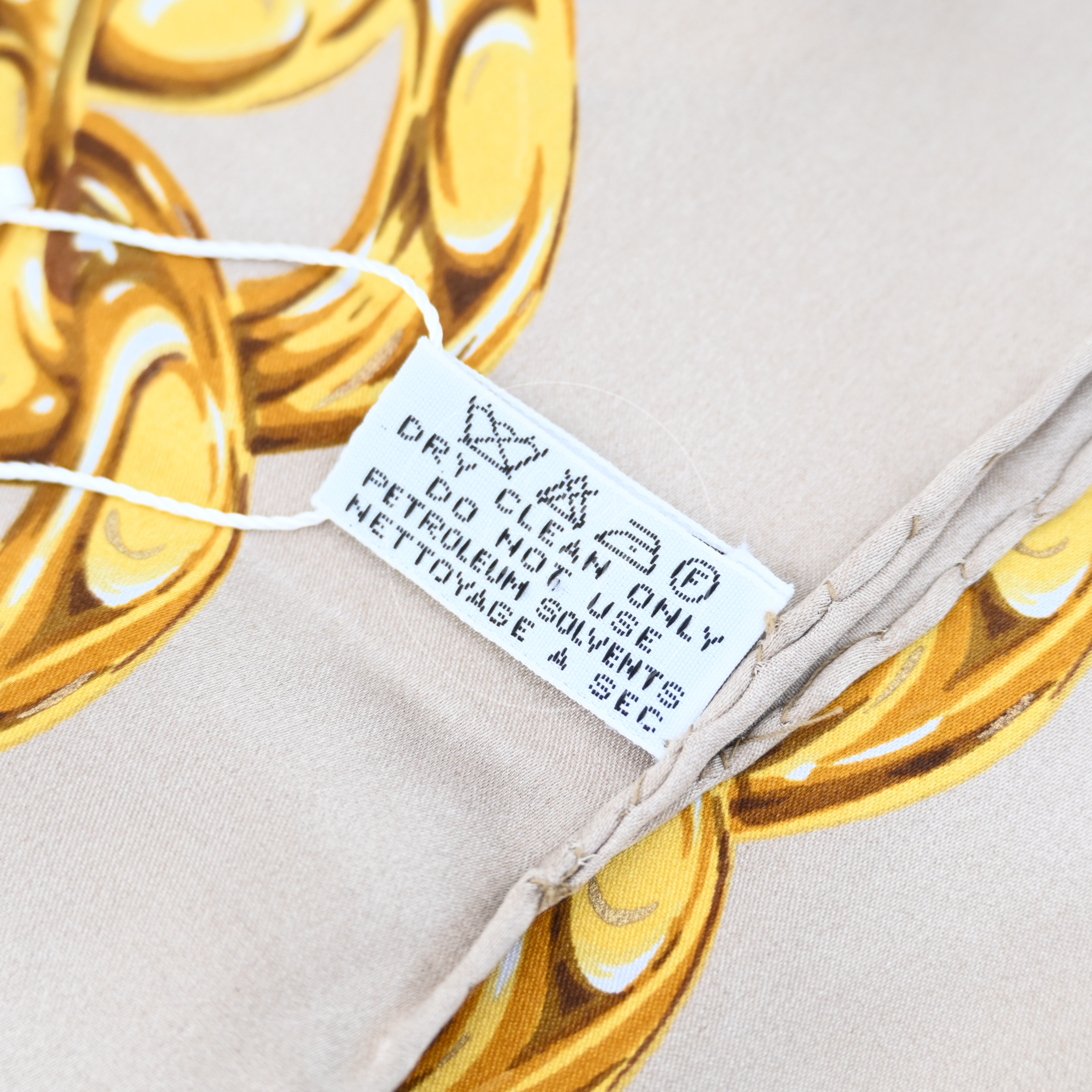 [Pre-owned] Chanel Vintage CC Mark with Red Camellia and Chain Pattern Square Scarf